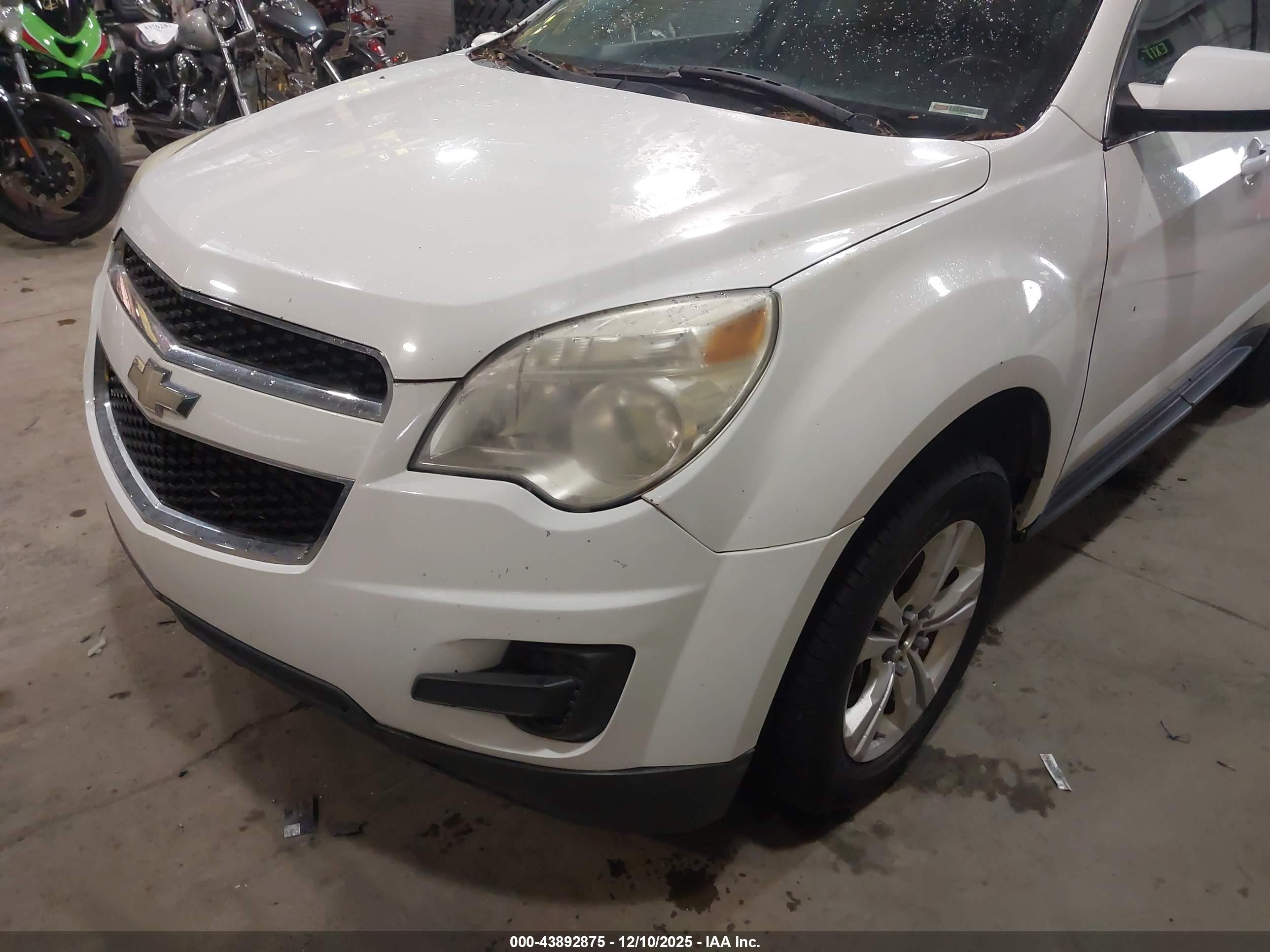CHEVROLET EQUINOX image 6