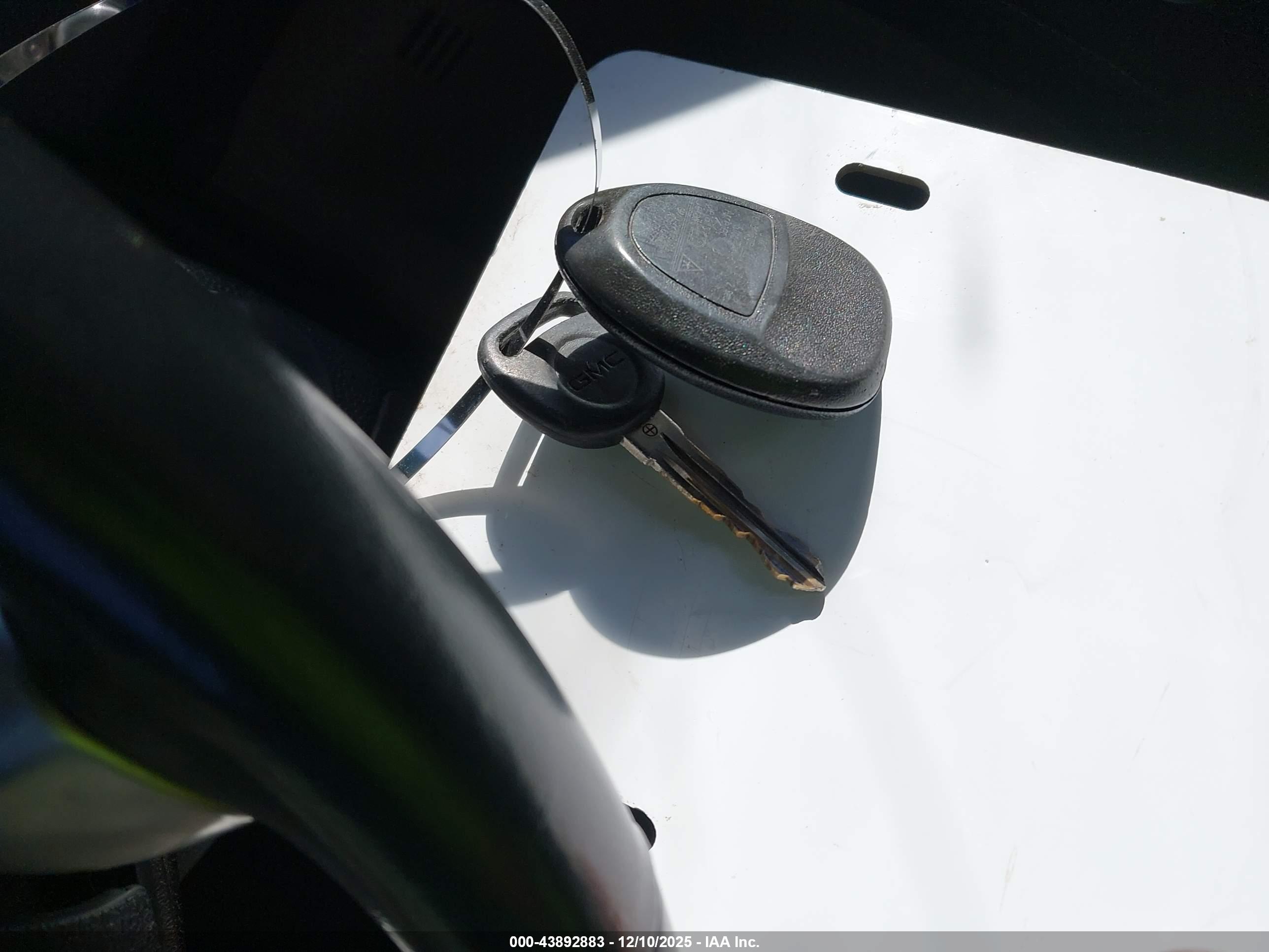 GMC ACADIA image 11
