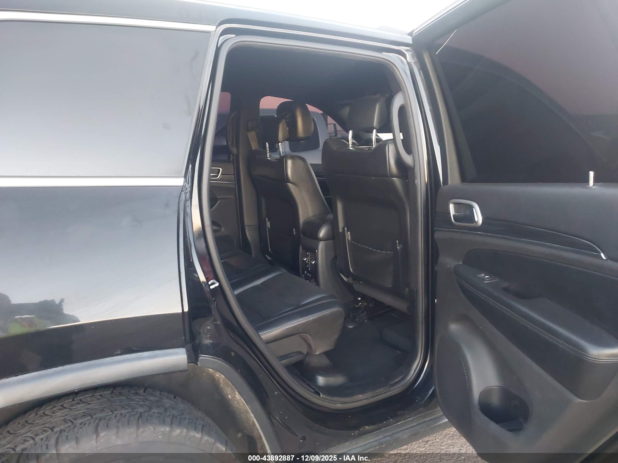 JEEP GRAND image 8