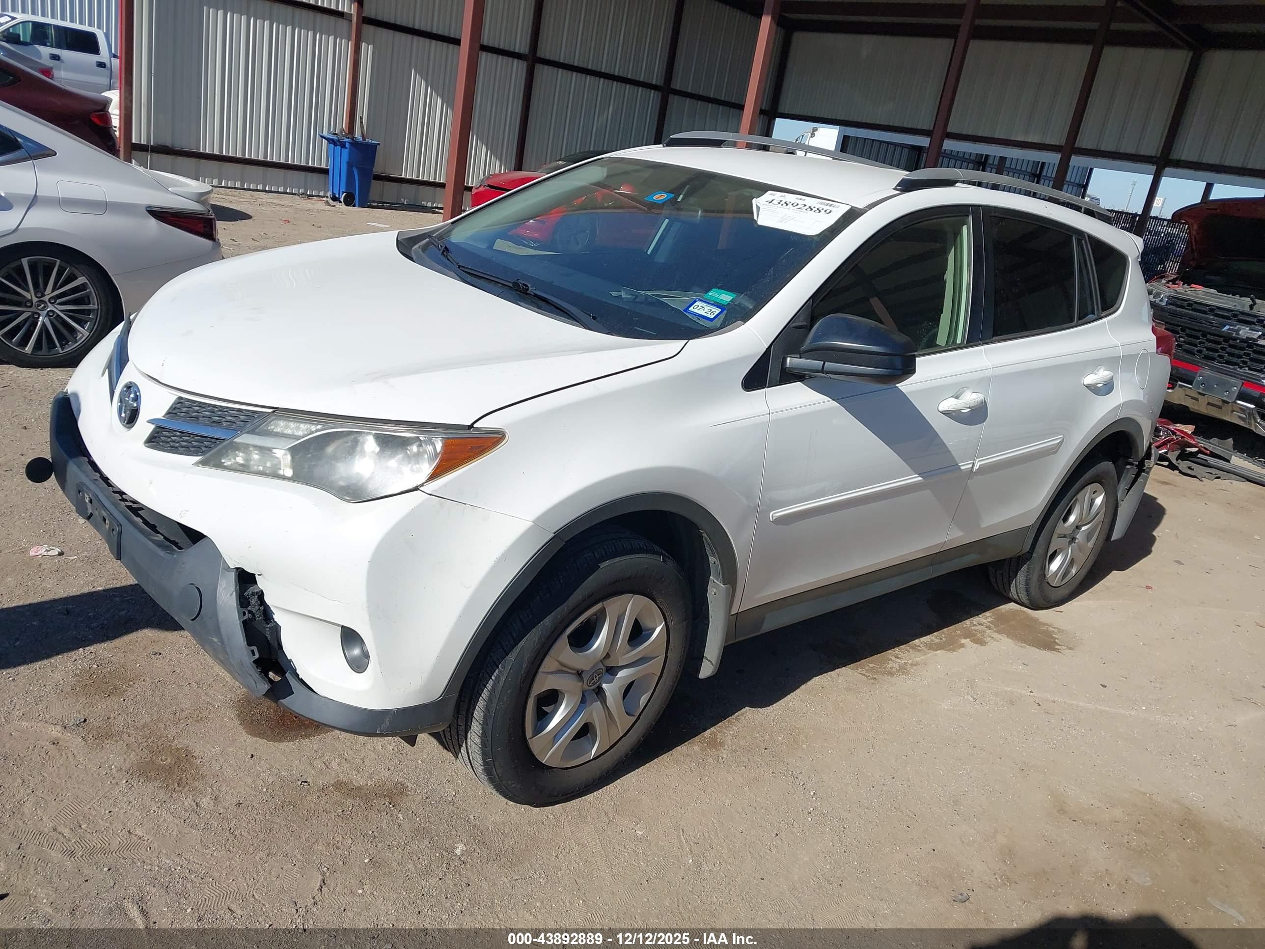 TOYOTA RAV4 image 2
