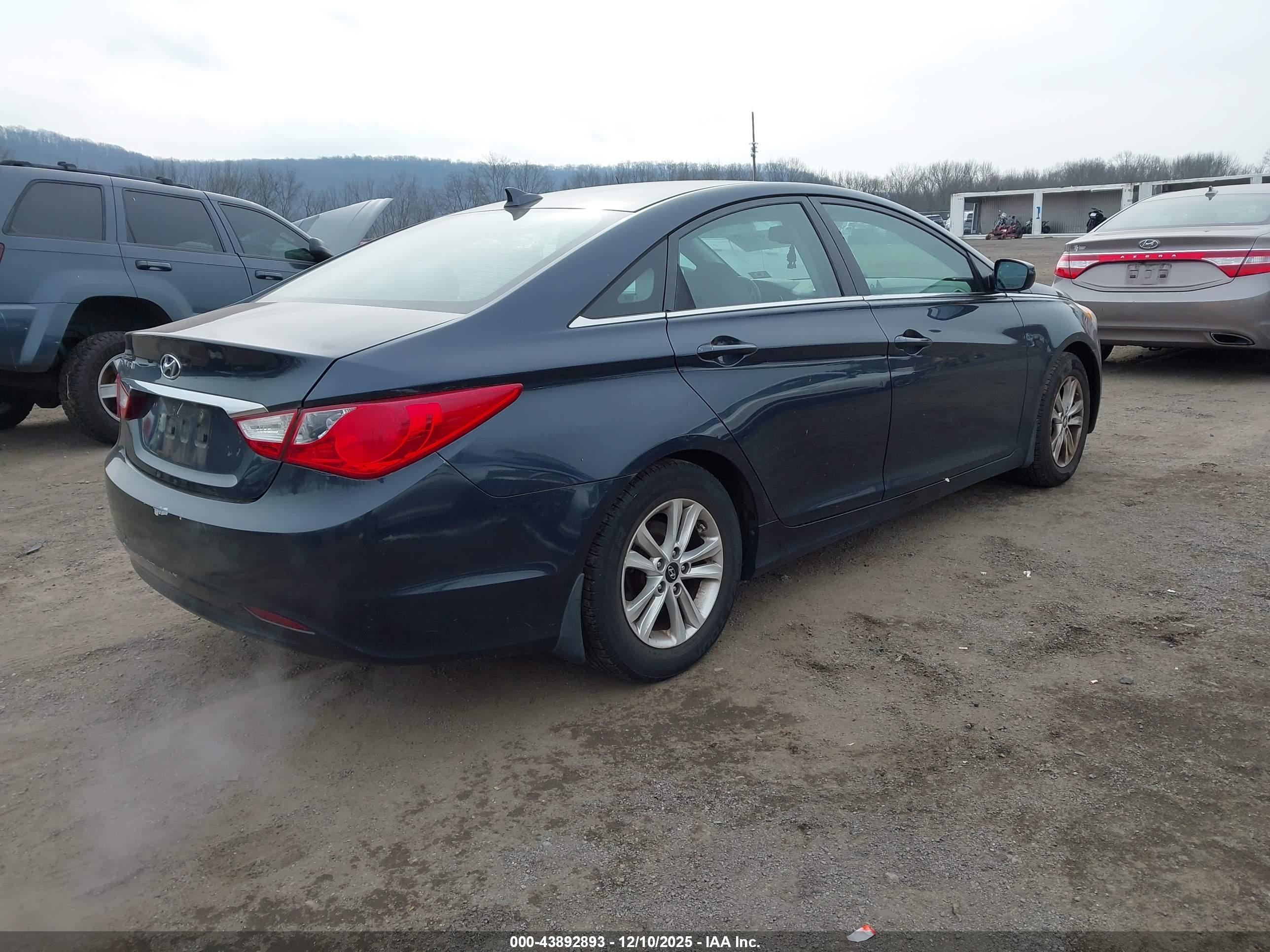 HYUNDAI SONATA image 4