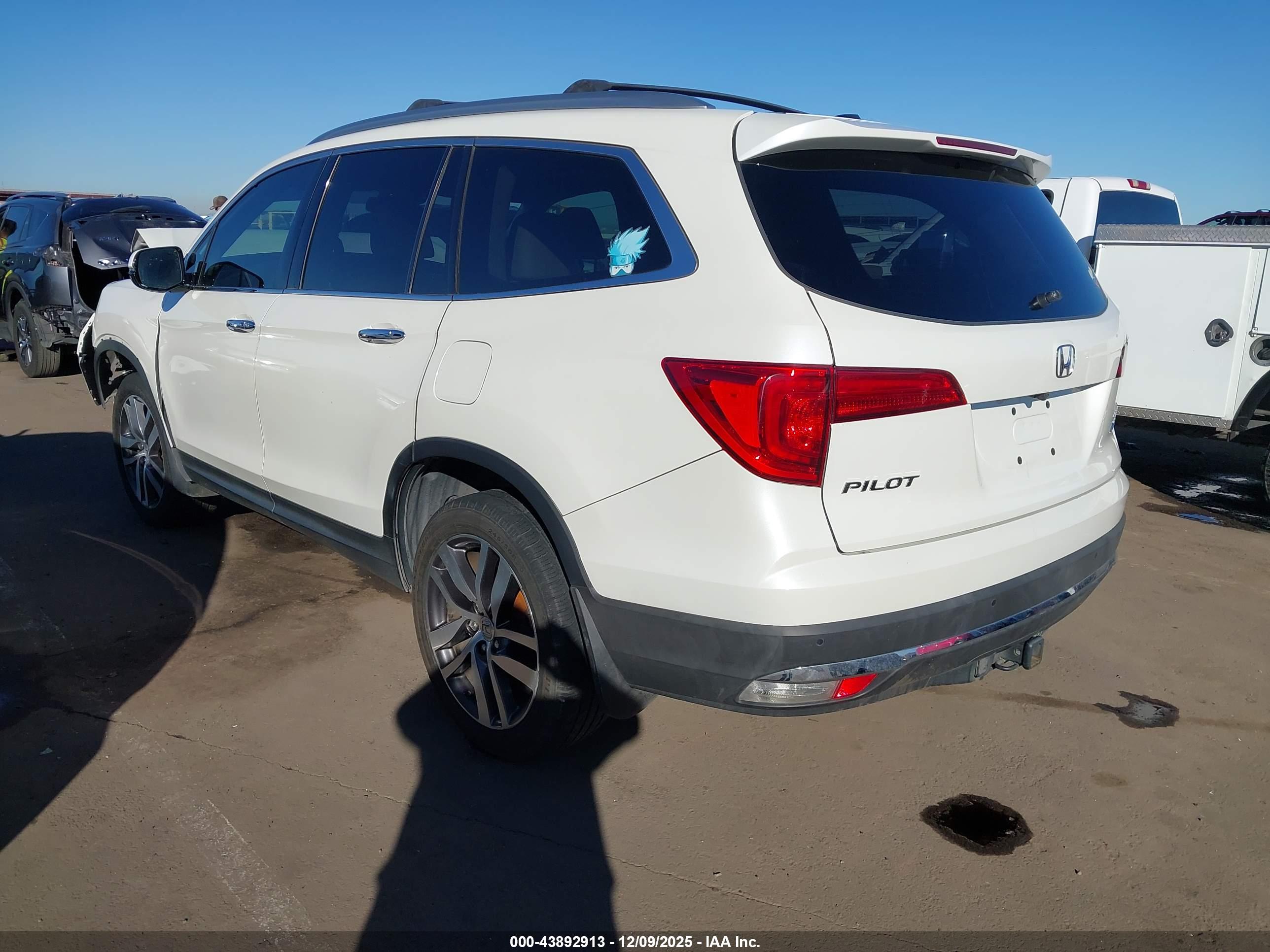 HONDA PILOT image 3