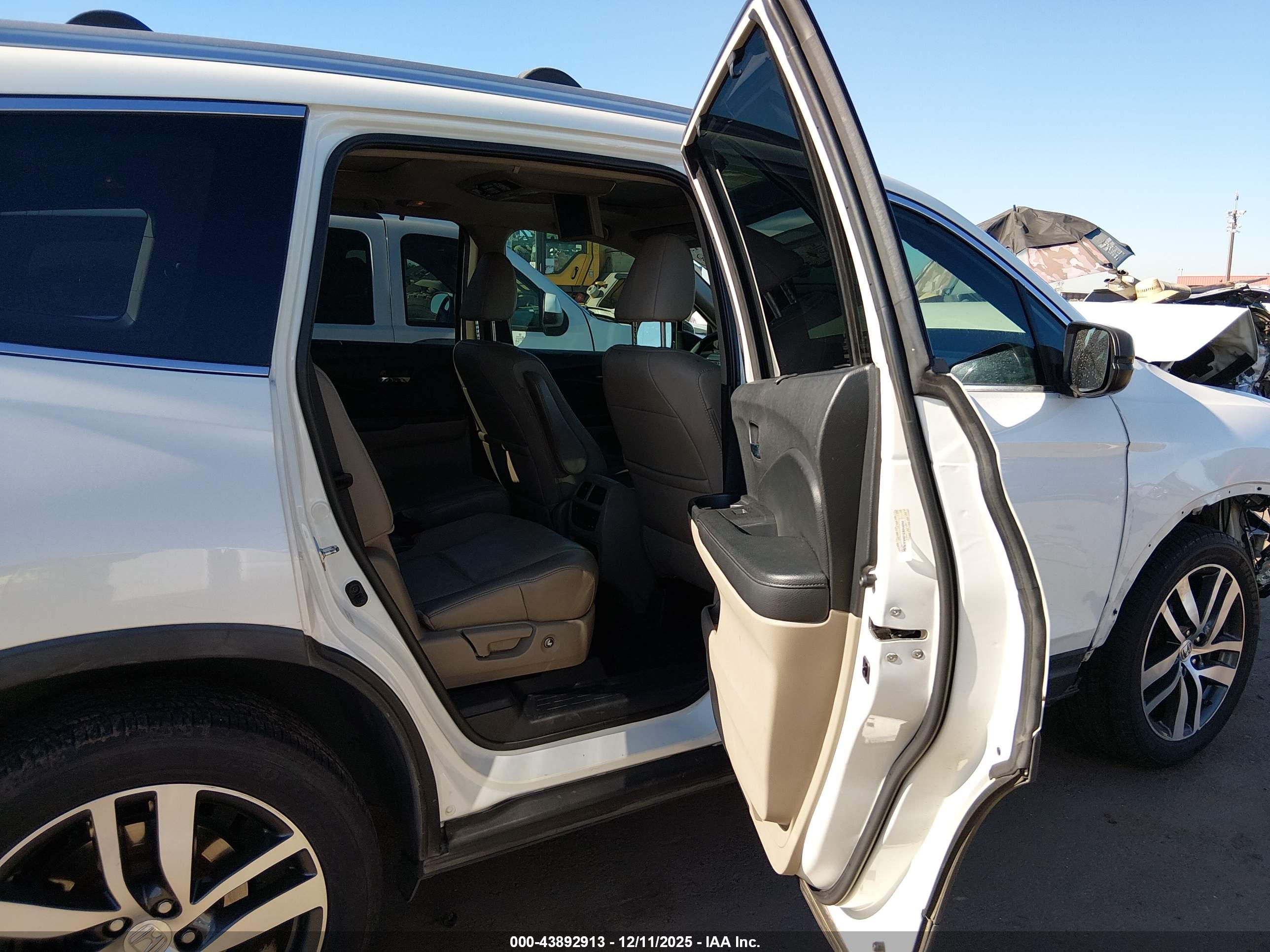 HONDA PILOT image 8