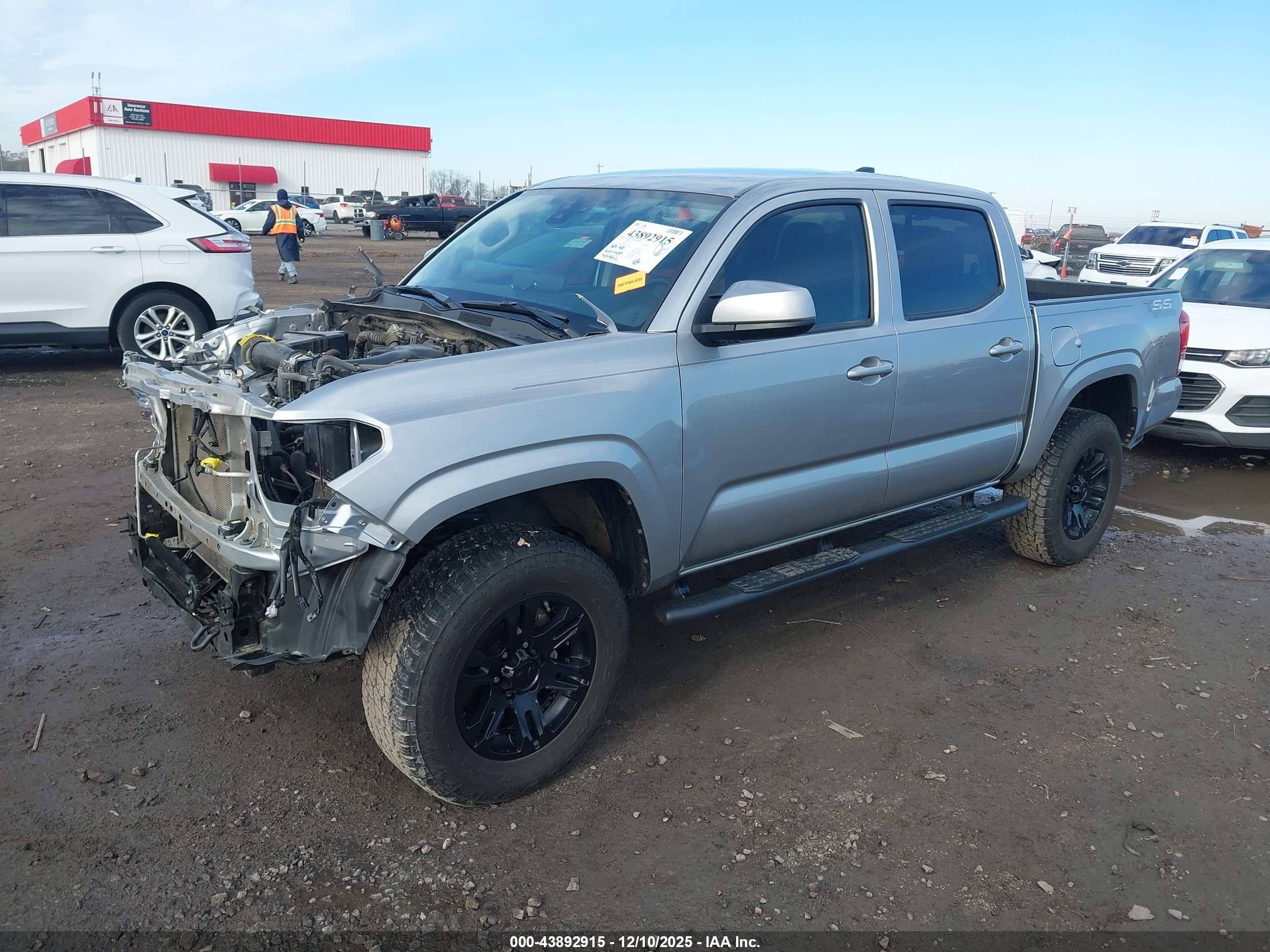 TOYOTA TACOMA image 2