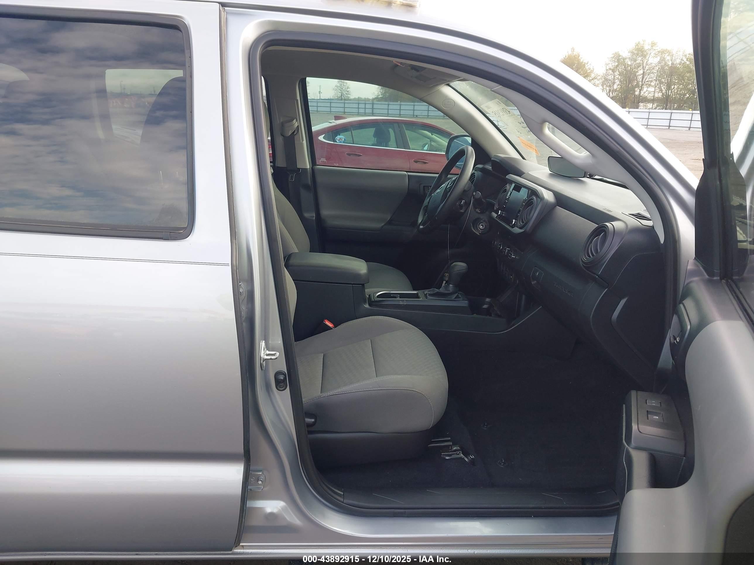 TOYOTA TACOMA image 5