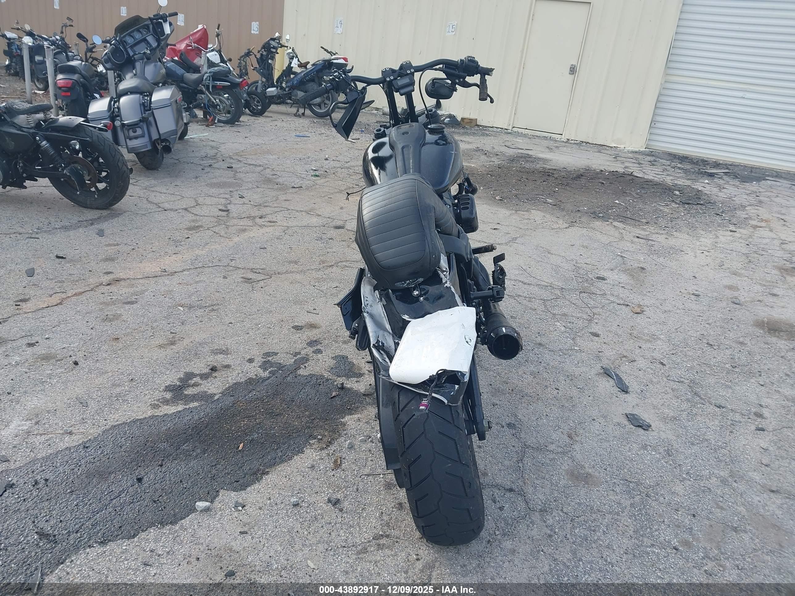 HARLEY-DAVIDSON FXLRST image 6