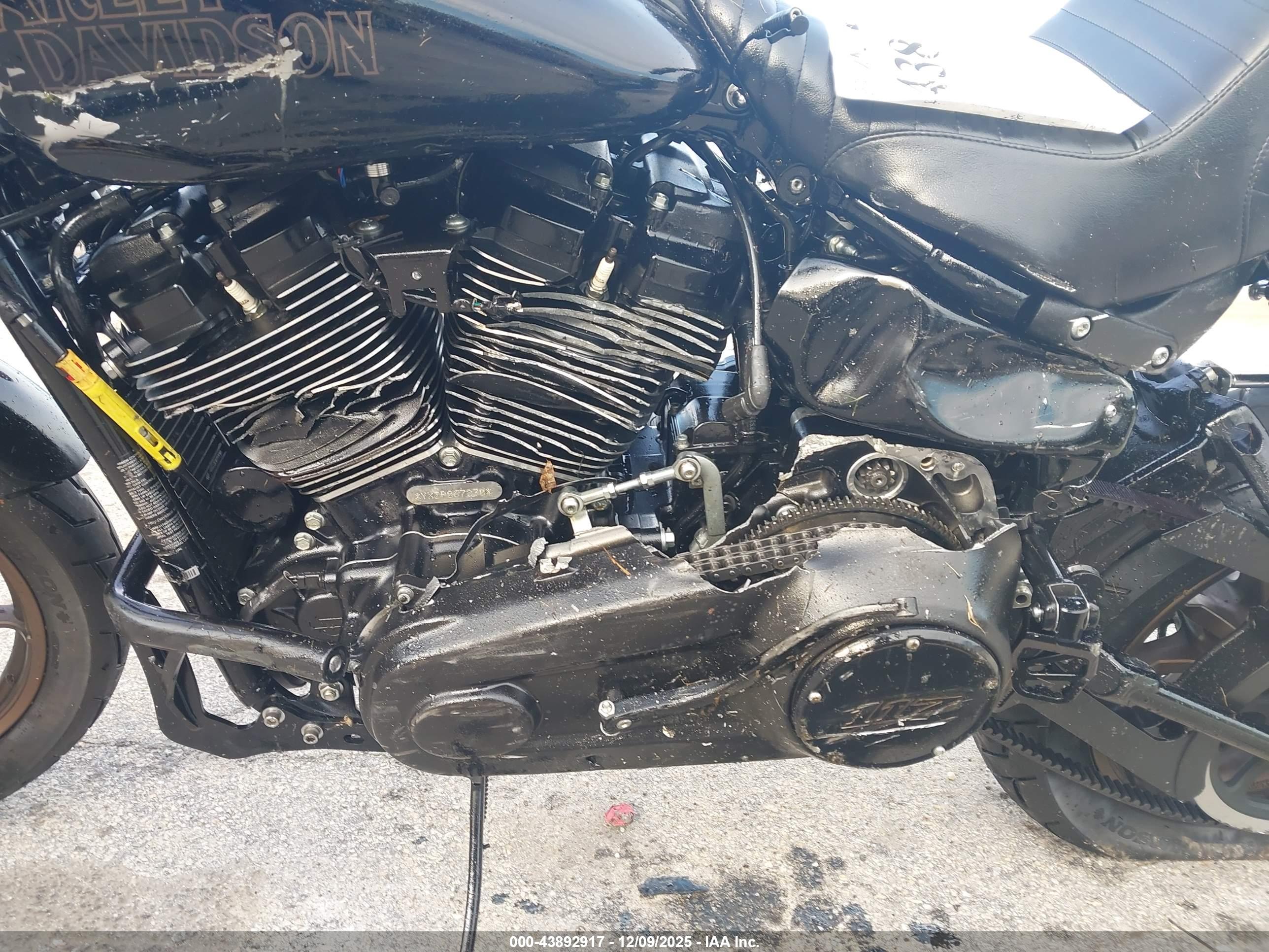 HARLEY-DAVIDSON FXLRST image 9