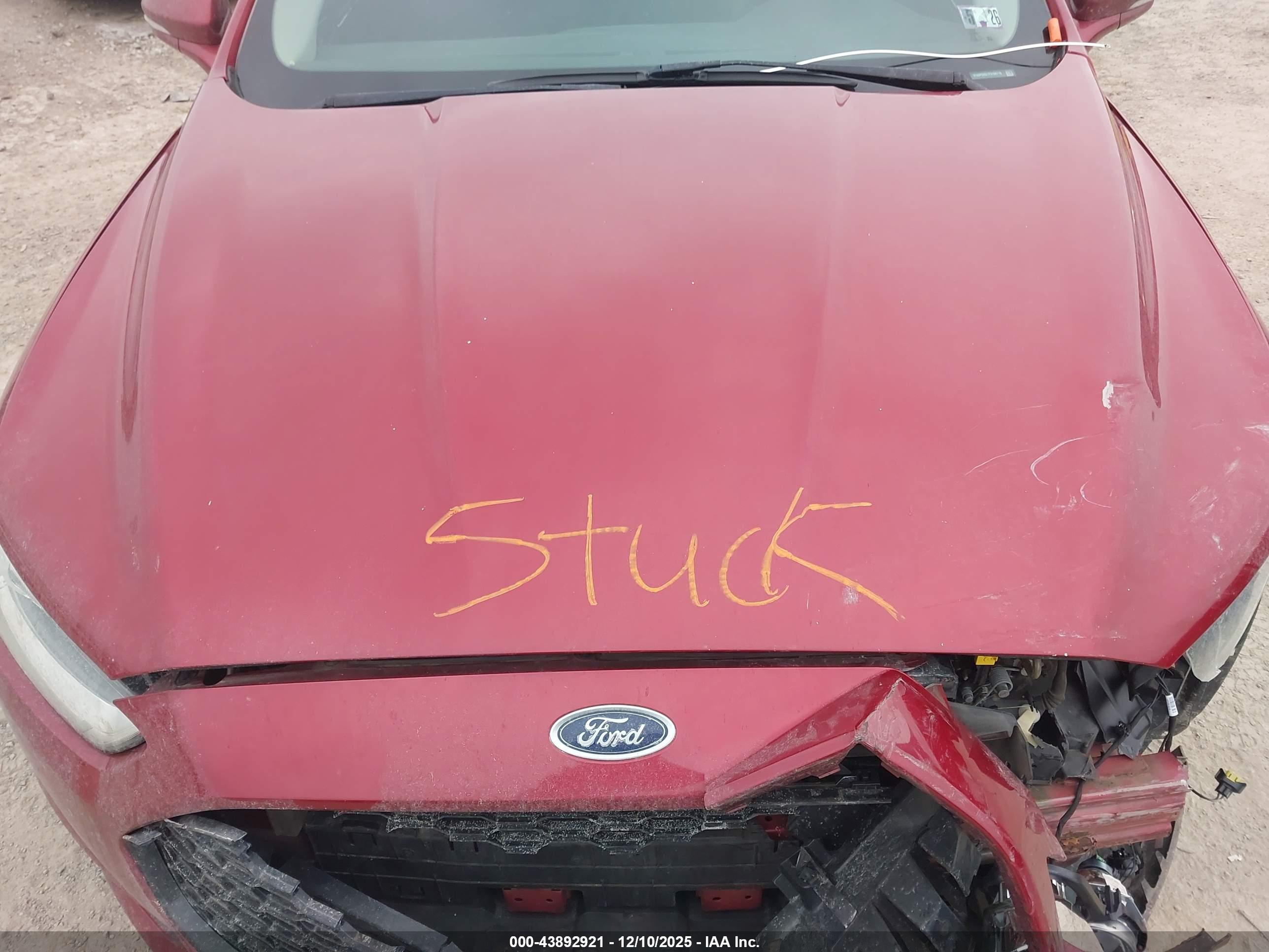 FORD FUSION image 10