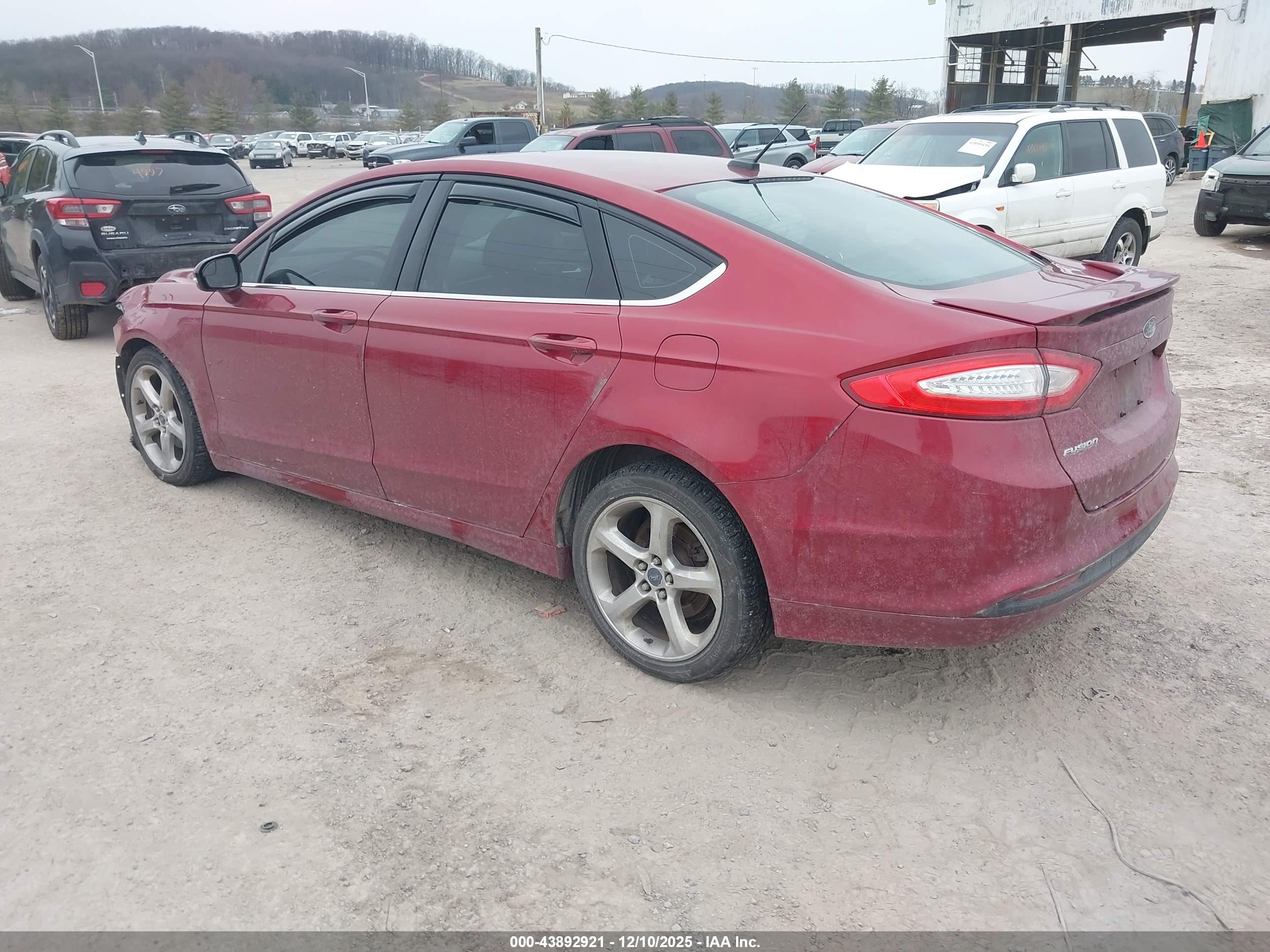 FORD FUSION image 3