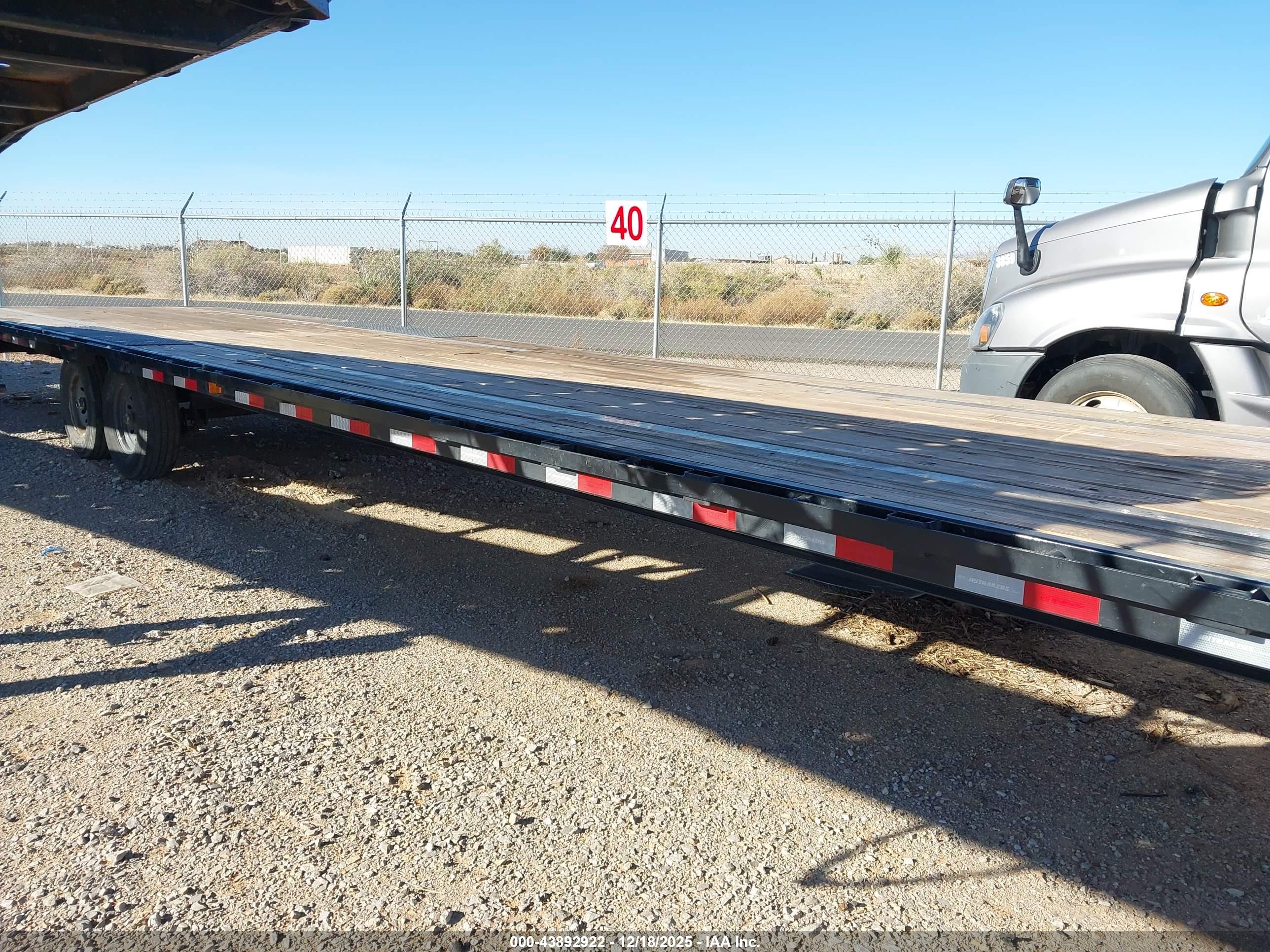 PJ TRAILERS image 8