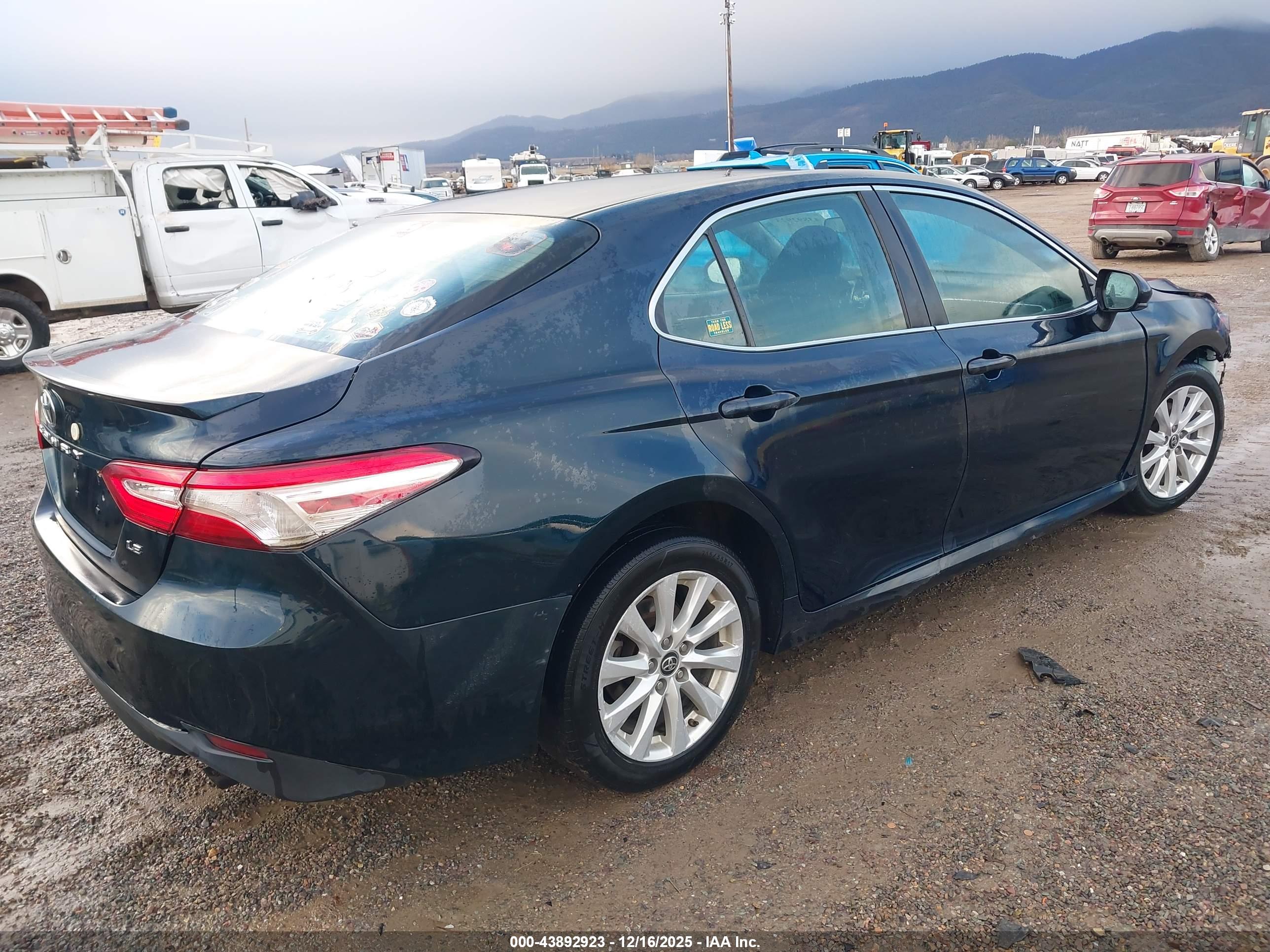 TOYOTA CAMRY image 4
