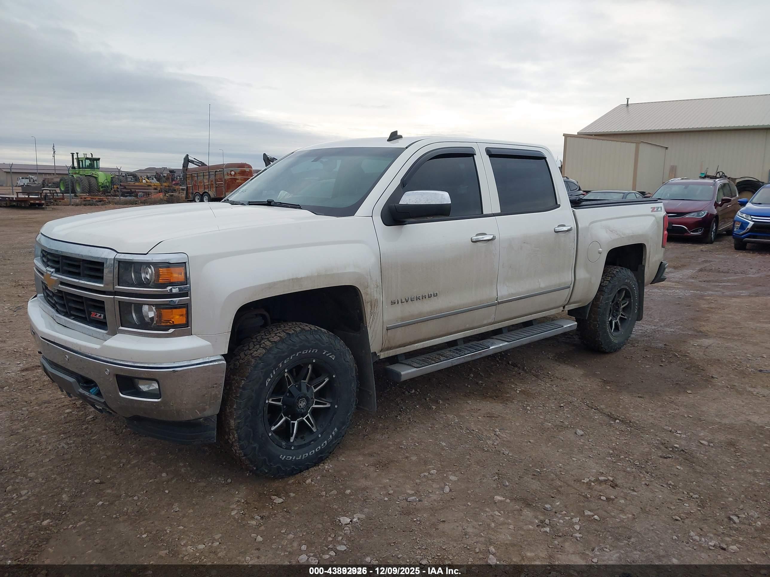 CHEVROLET SILVERADO image 2