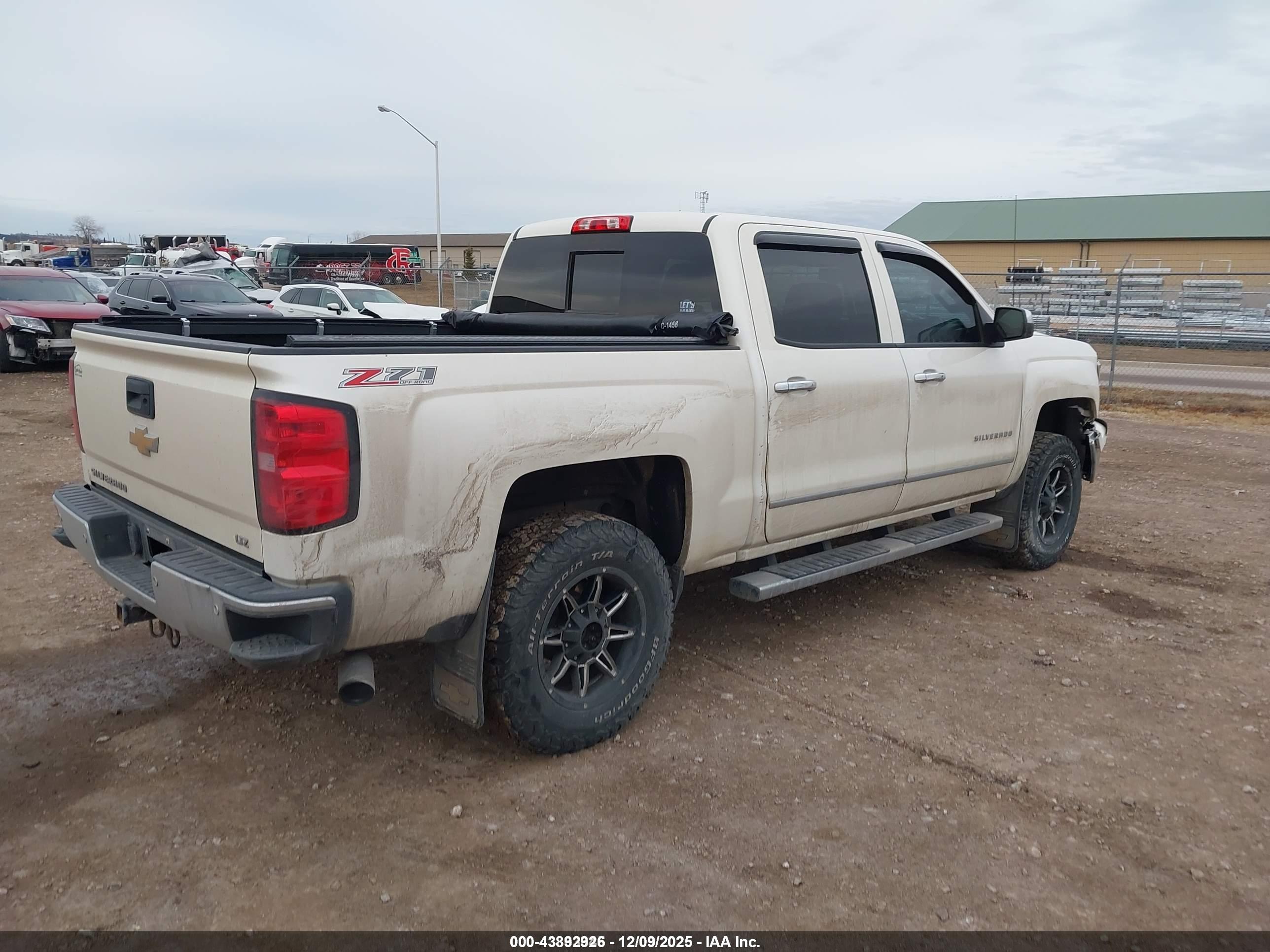 CHEVROLET SILVERADO image 4