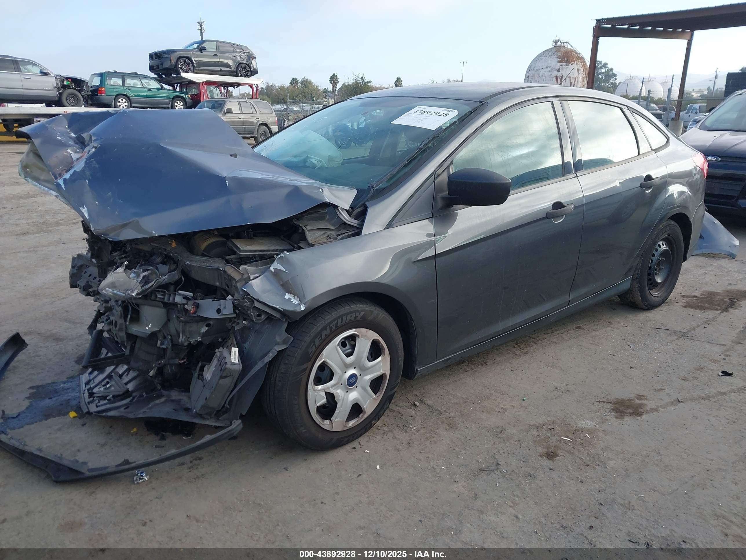 FORD FOCUS image 2