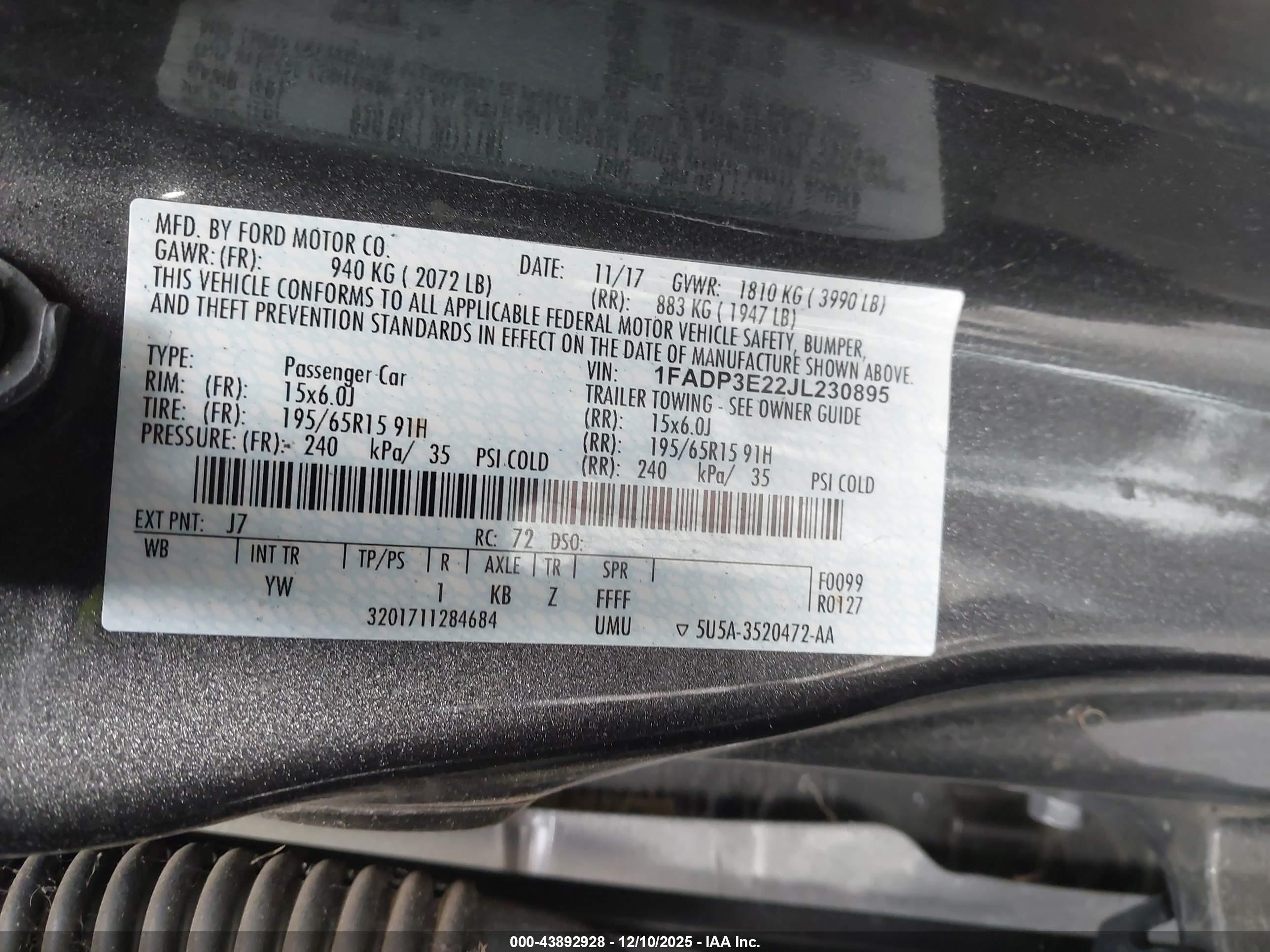 FORD FOCUS image 9