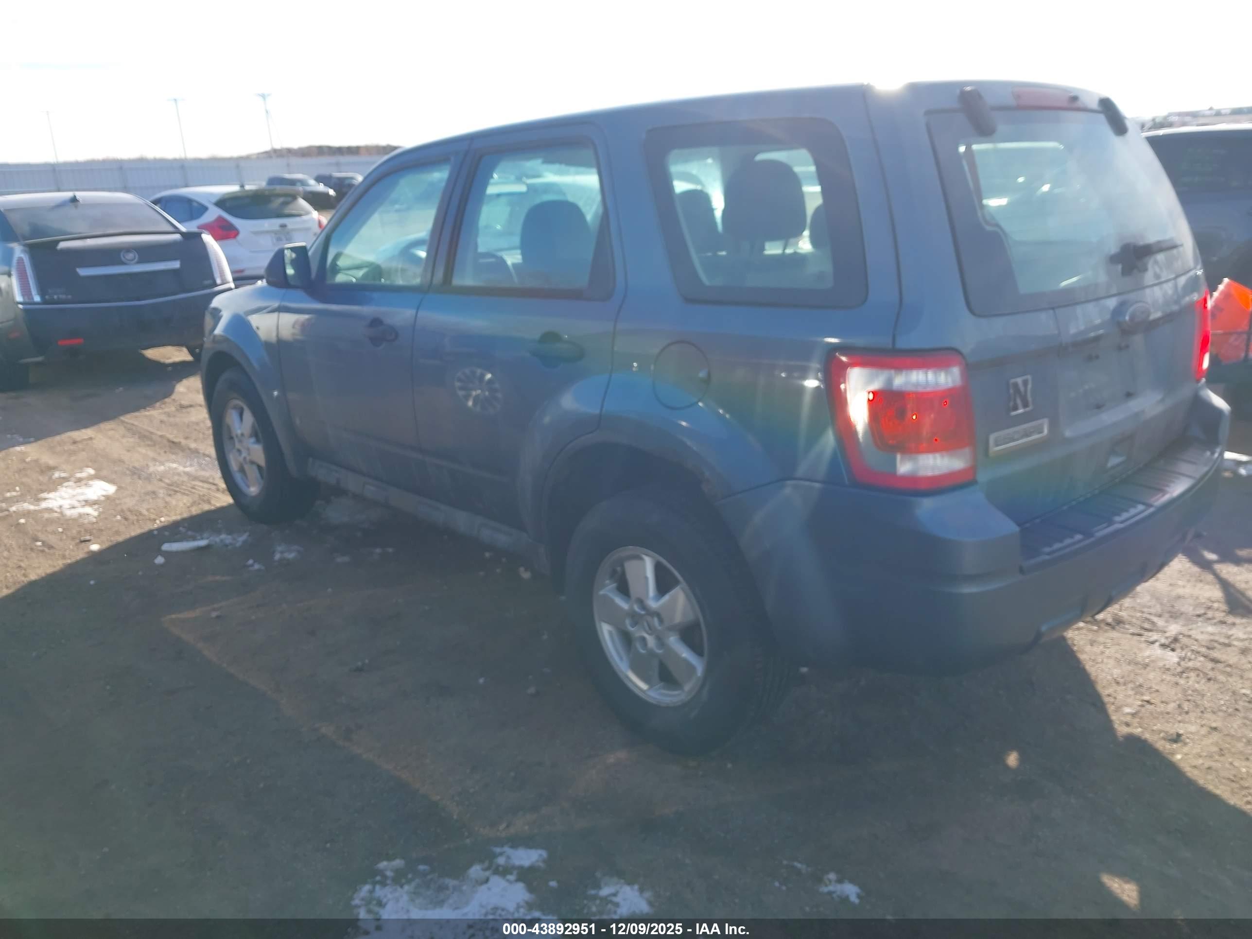 FORD ESCAPE image 3