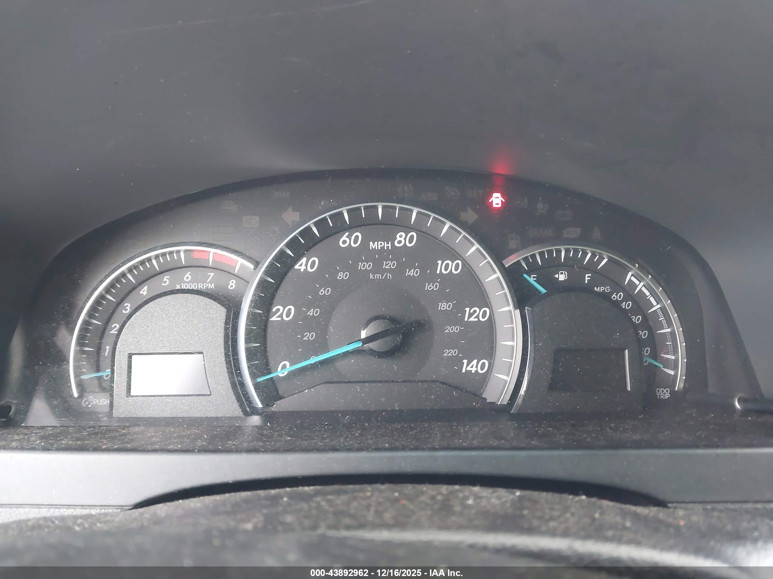 TOYOTA CAMRY image 7