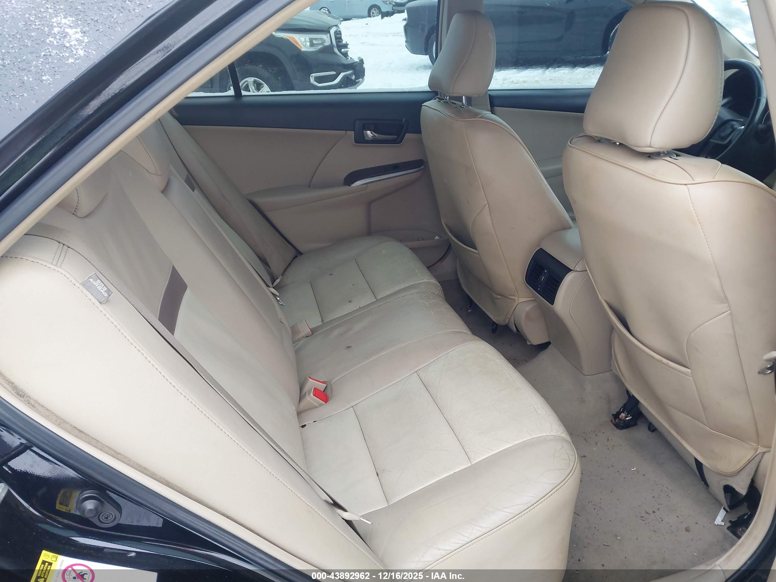 TOYOTA CAMRY image 8
