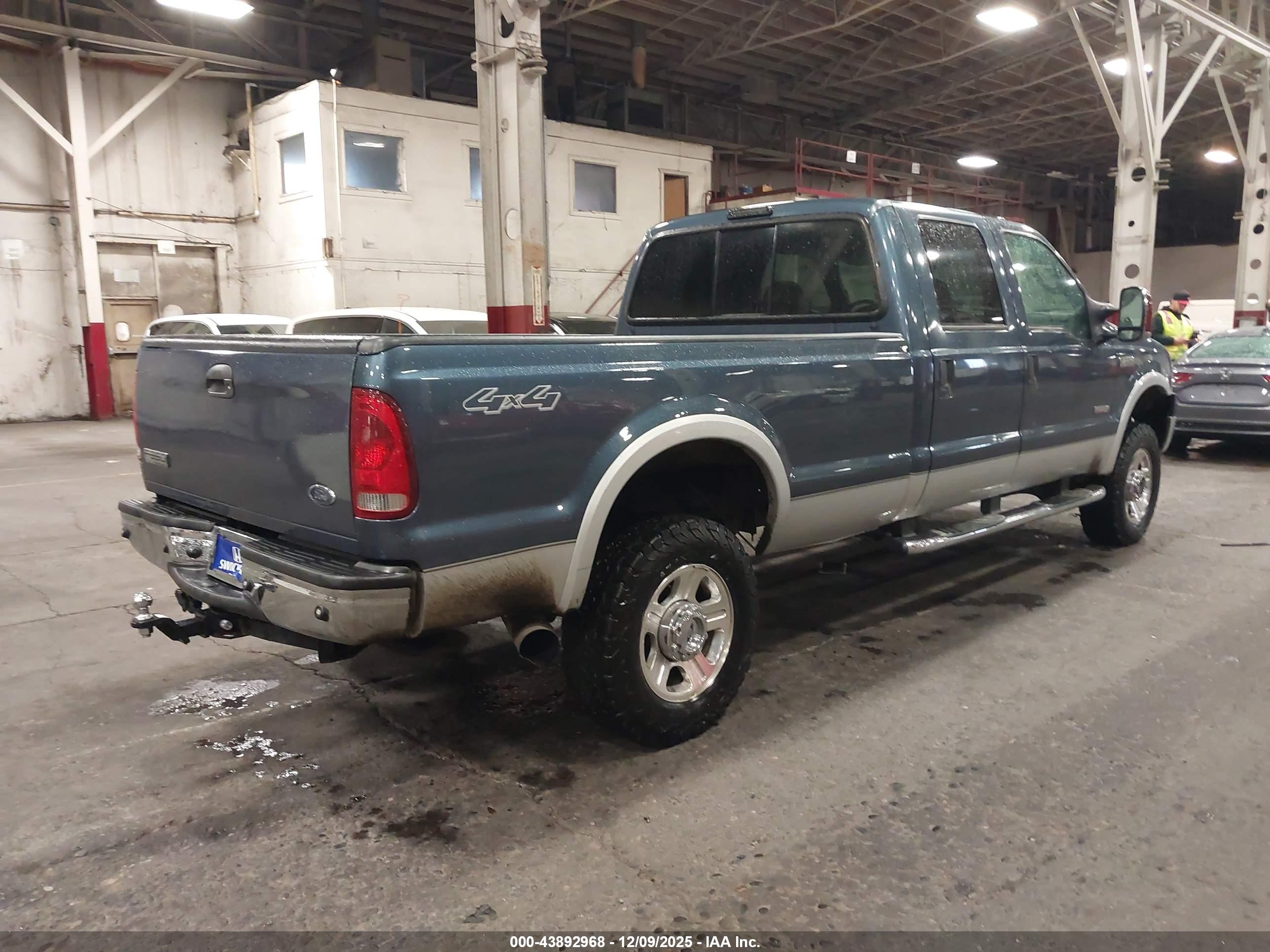 FORD F-350 image 4