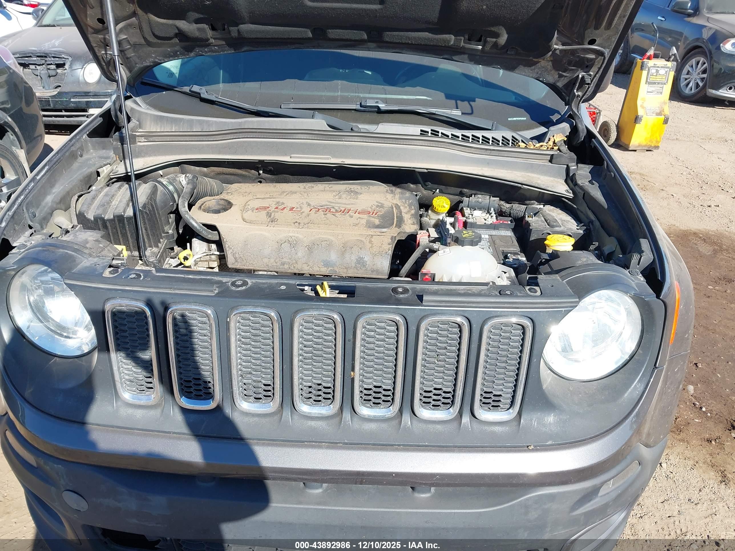 JEEP RENEGADE image 10
