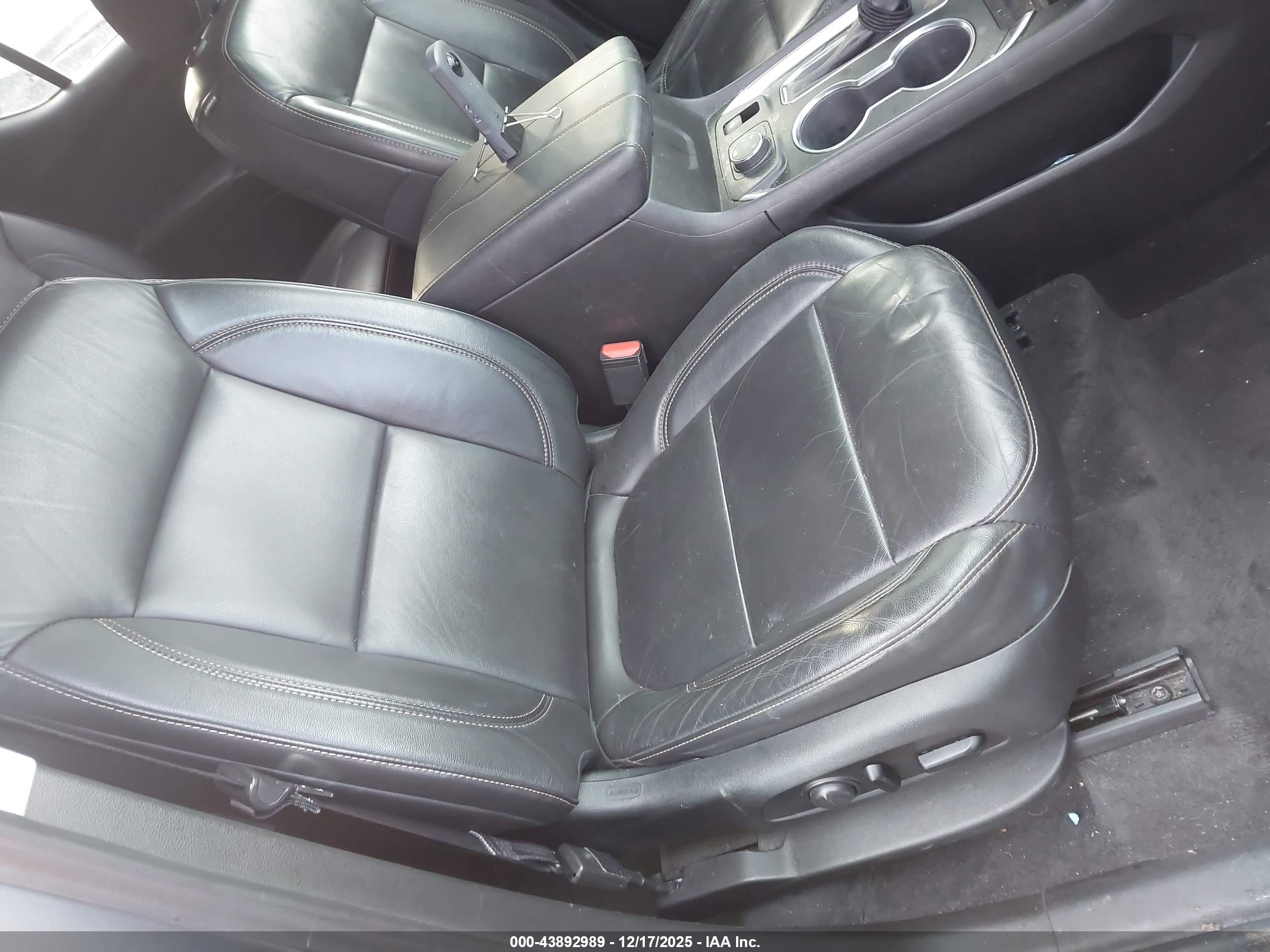 CHEVROLET TRAVERSE image 5