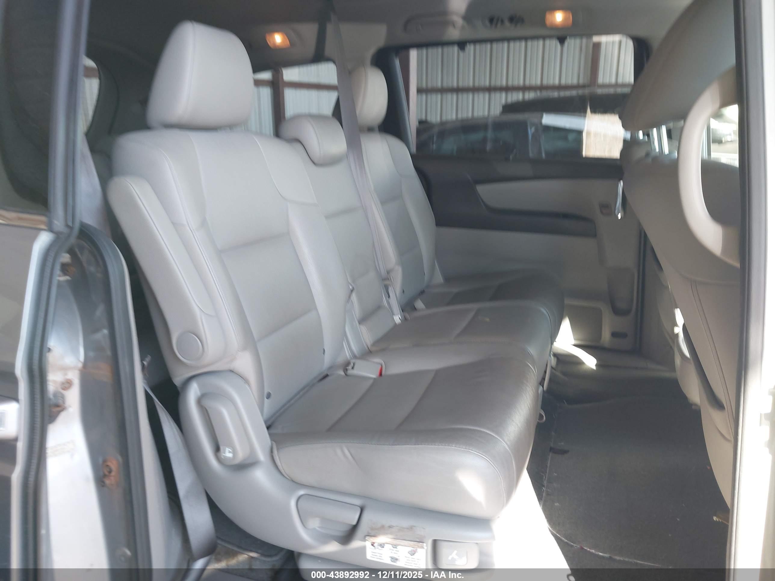 HONDA ODYSSEY image 8