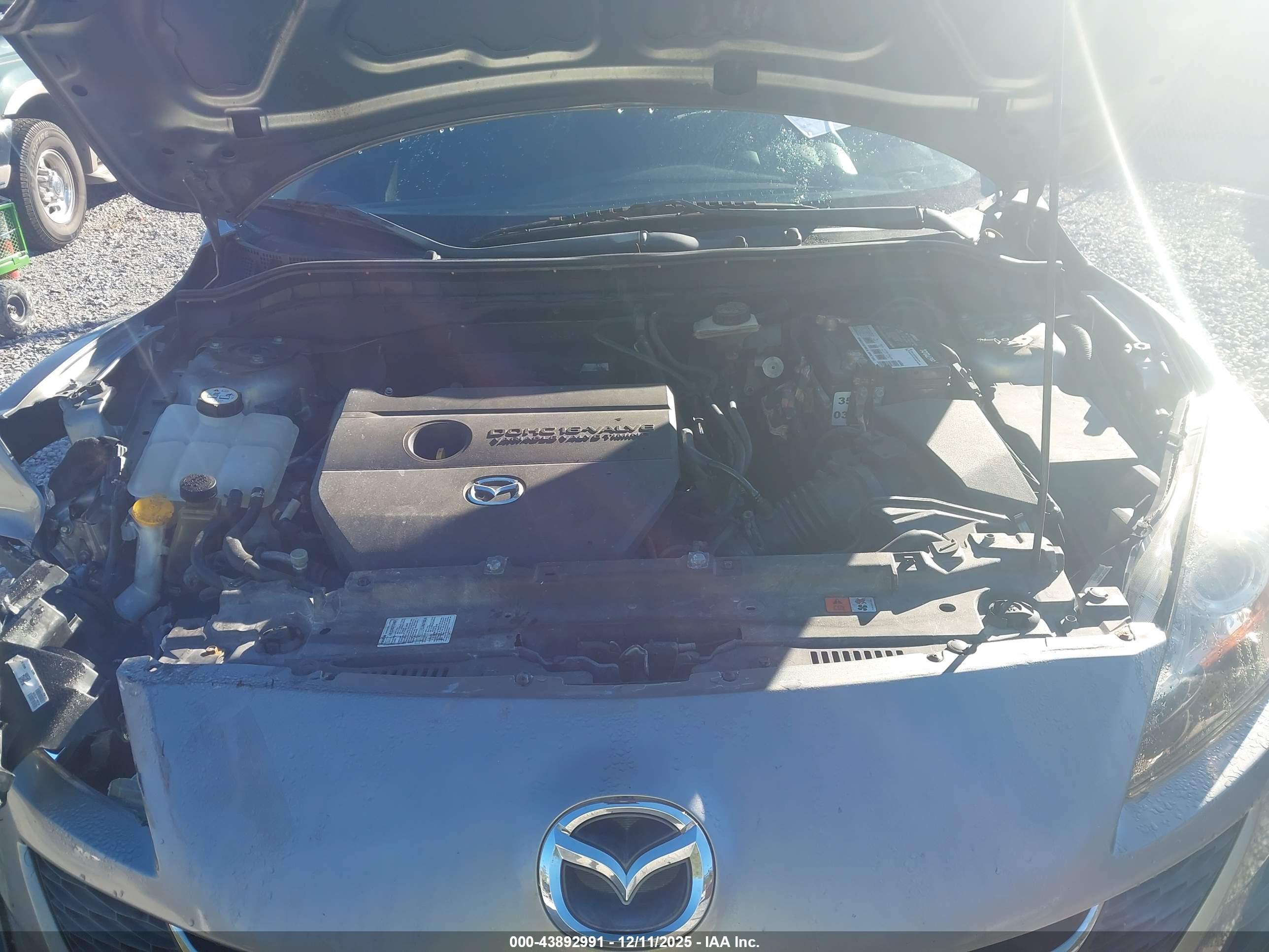 MAZDA MAZDA3 image 10