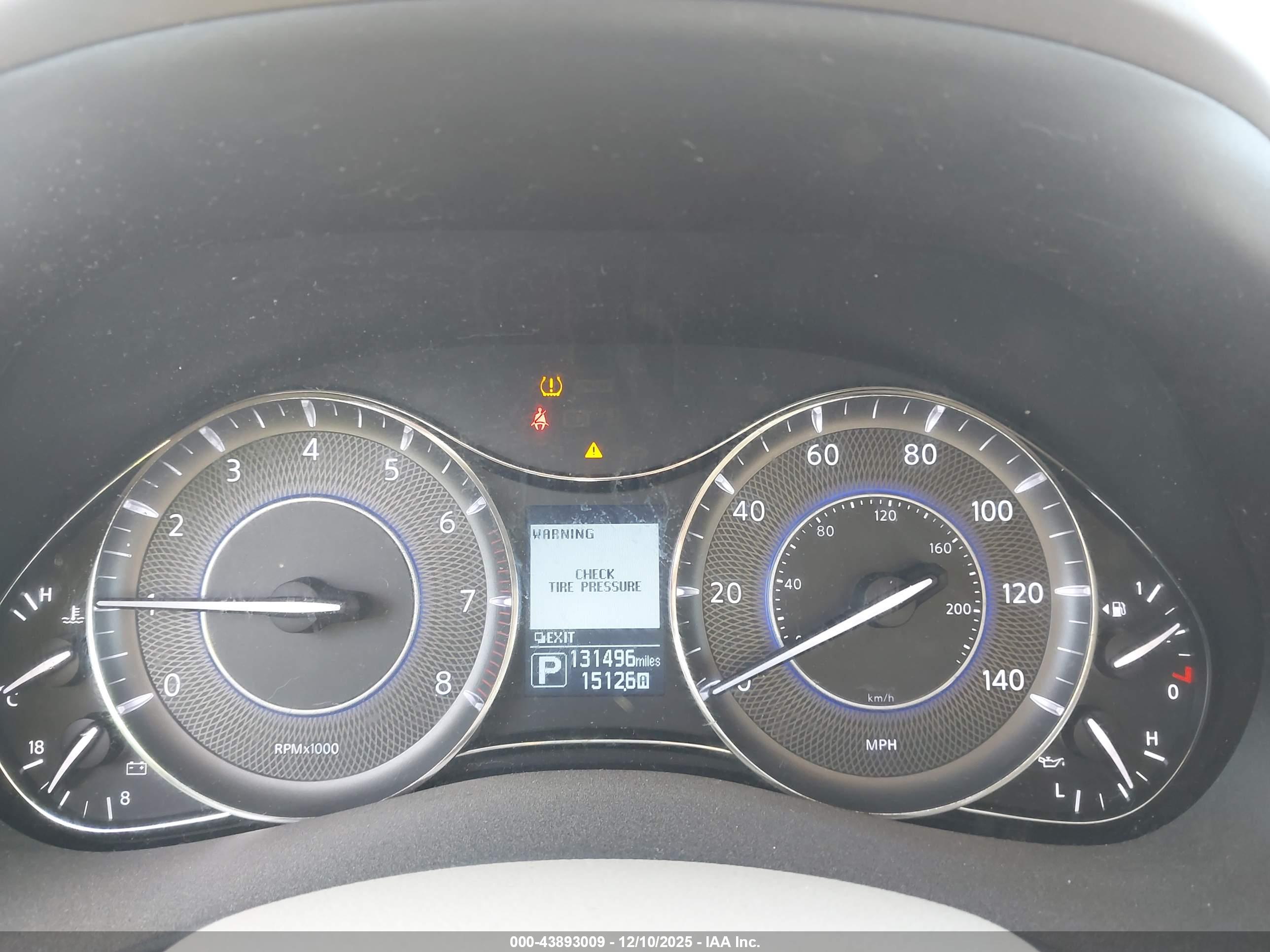 INFINITI QX80 image 7