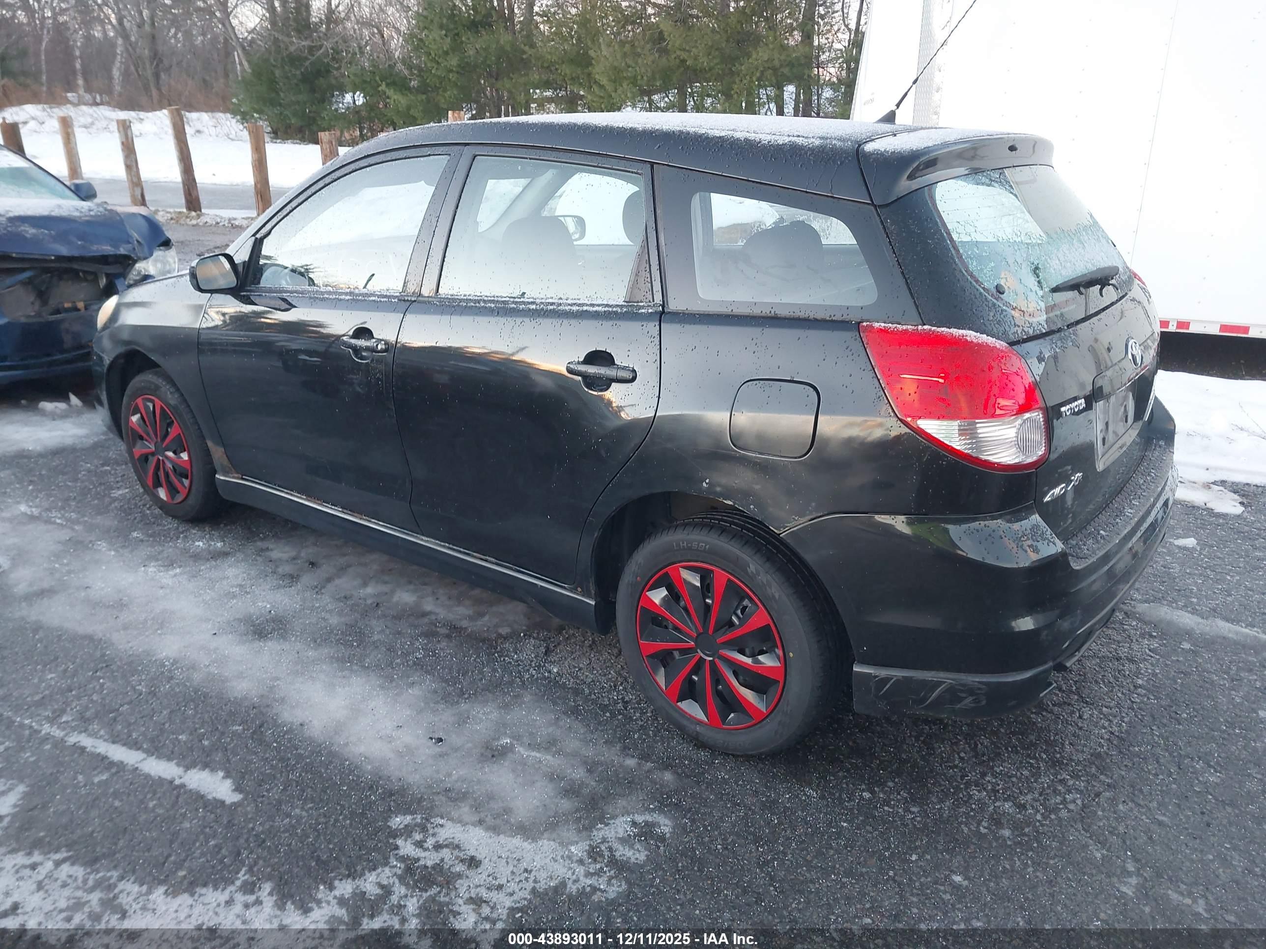 TOYOTA MATRIX image 3