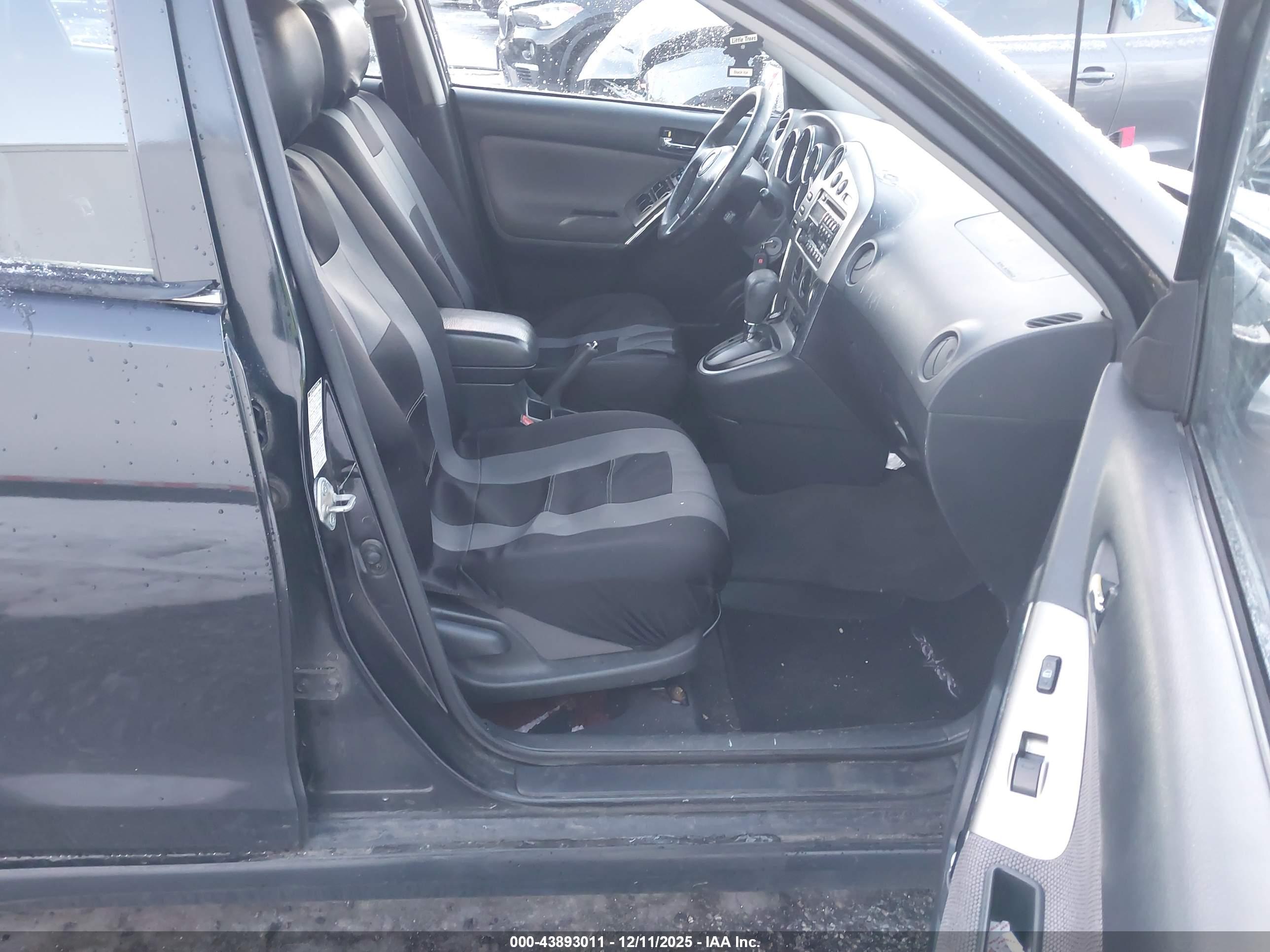 TOYOTA MATRIX image 5