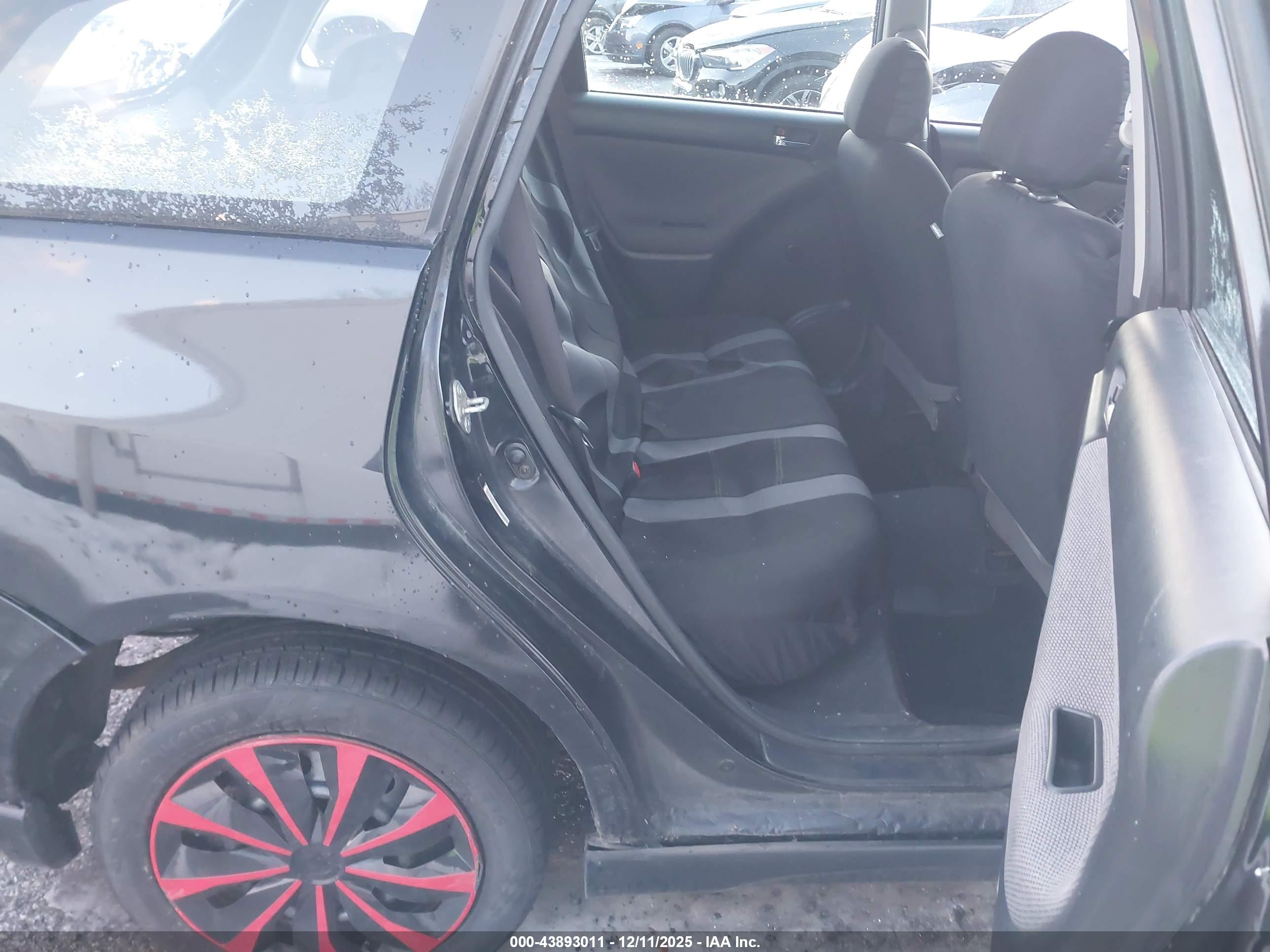 TOYOTA MATRIX image 8