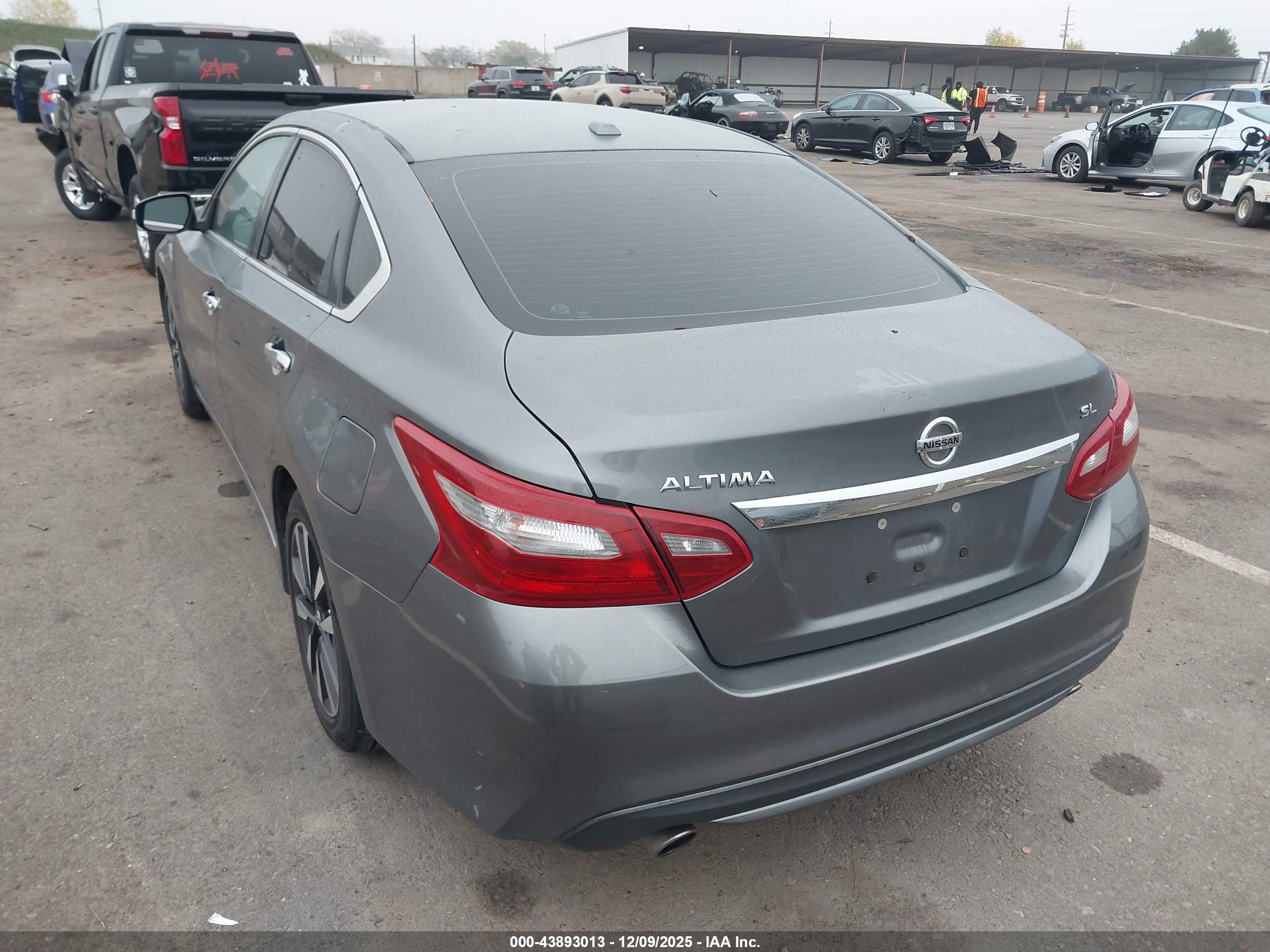 NISSAN ALTIMA image 3