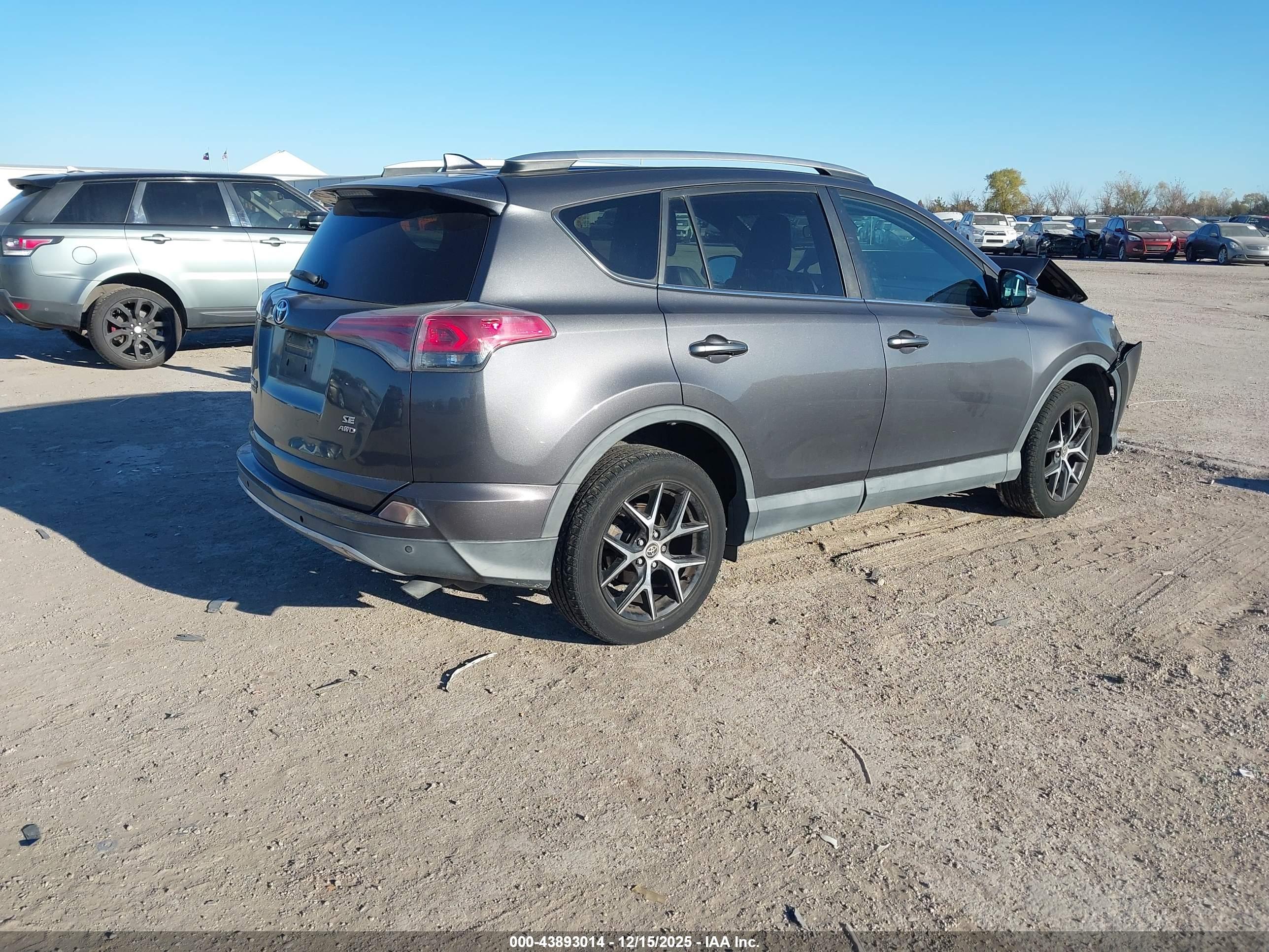 TOYOTA RAV4 image 4