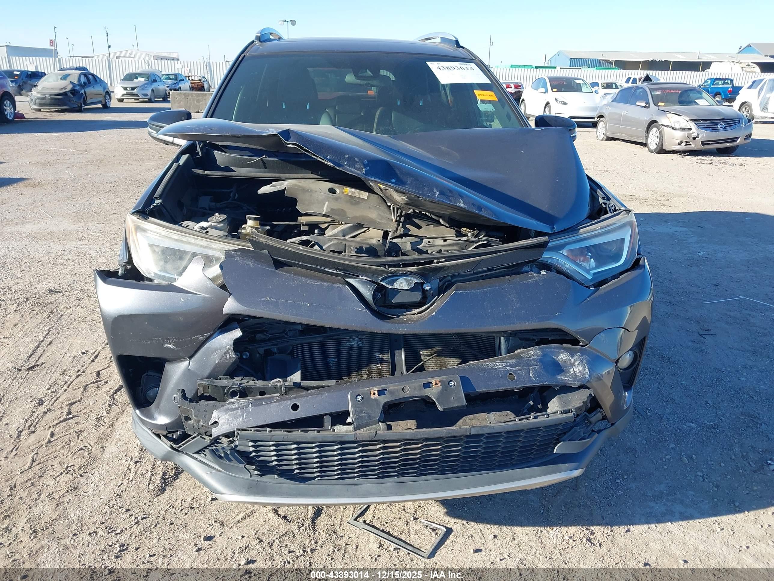 TOYOTA RAV4 image 6