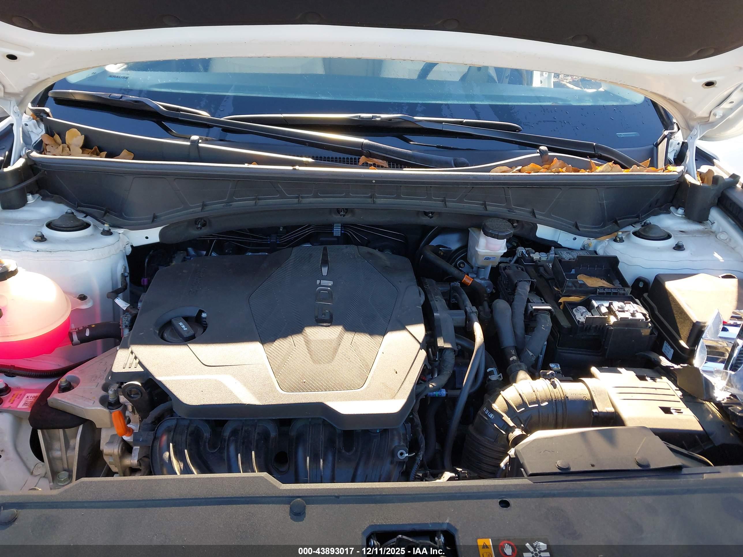 HYUNDAI TUCSON image 10