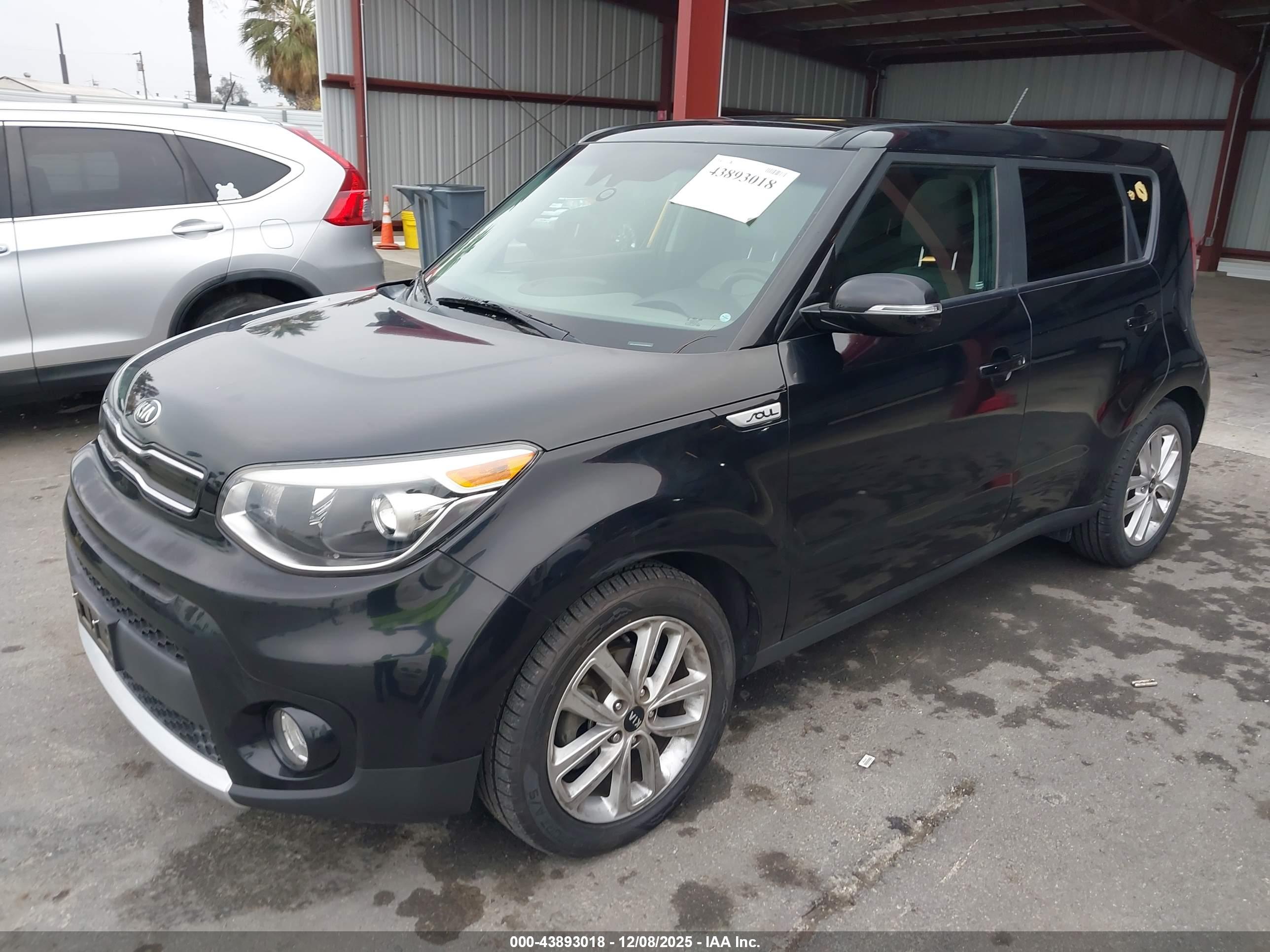 KIA SOUL image 2