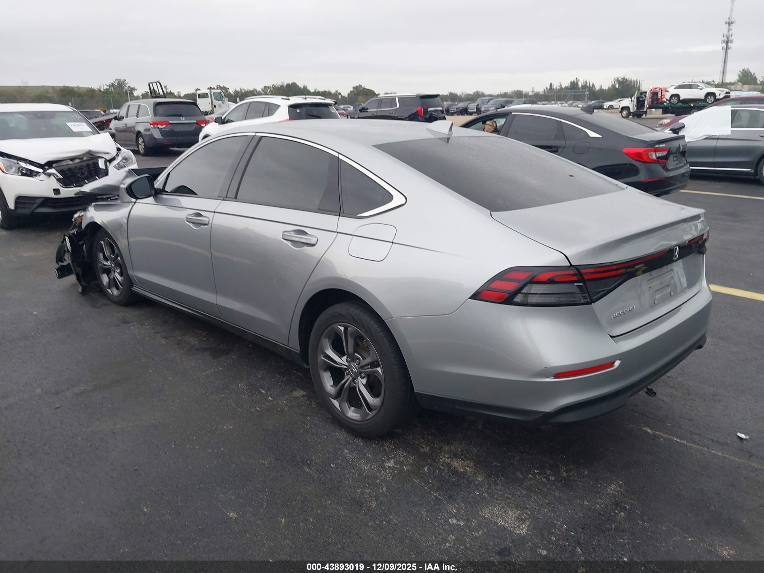 HONDA ACCORD image 3