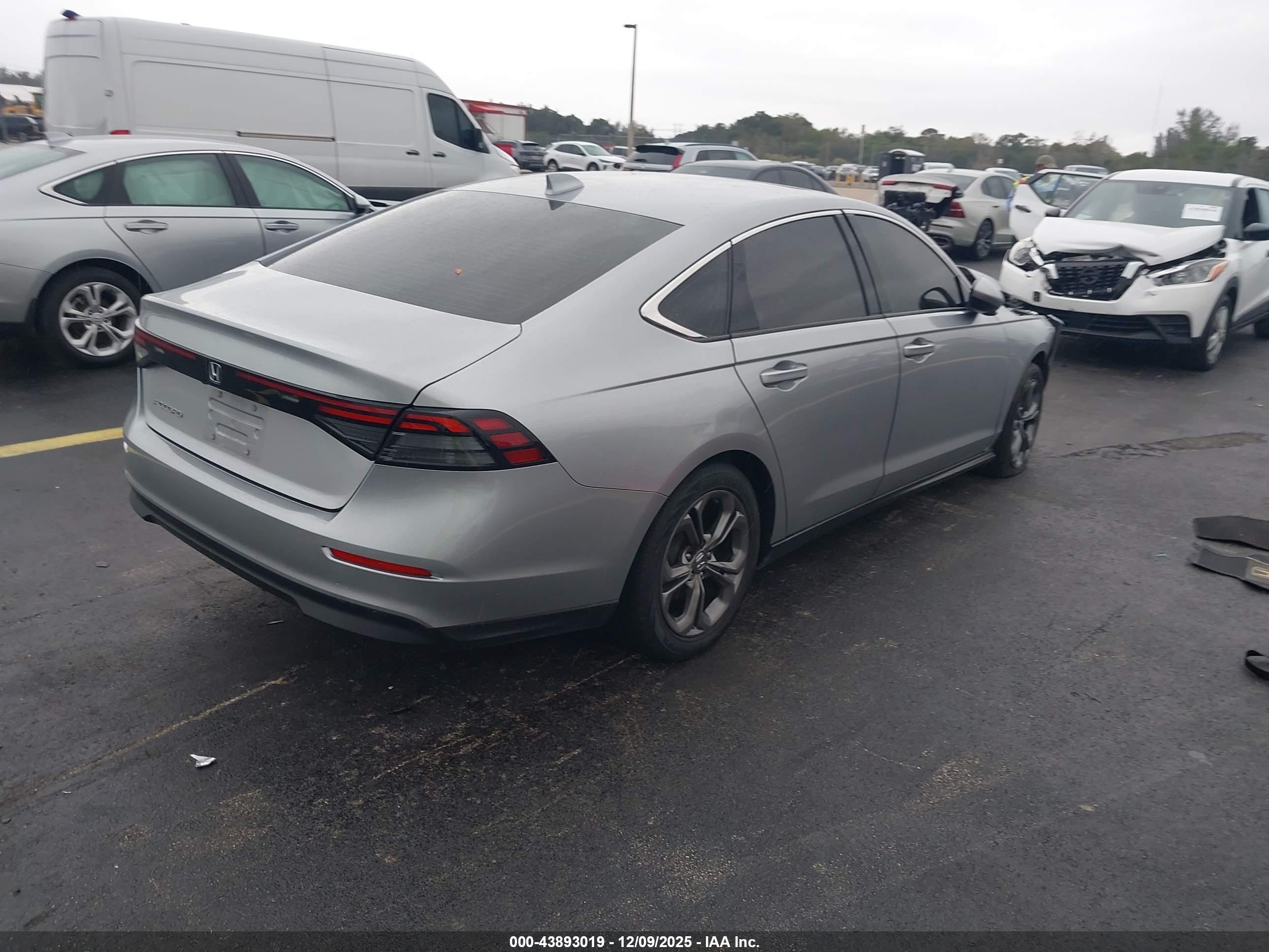 HONDA ACCORD image 4