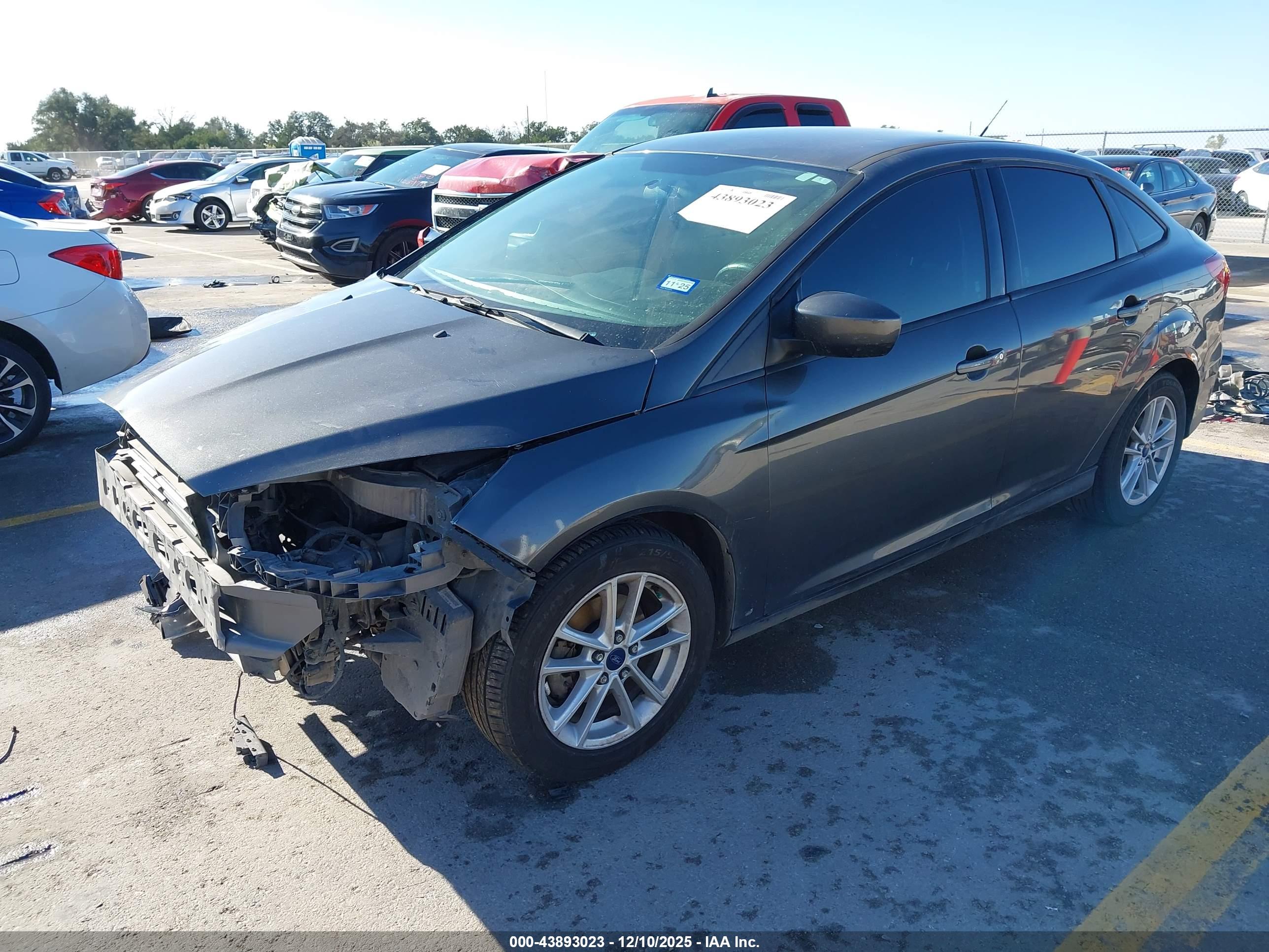 FORD FOCUS image 2