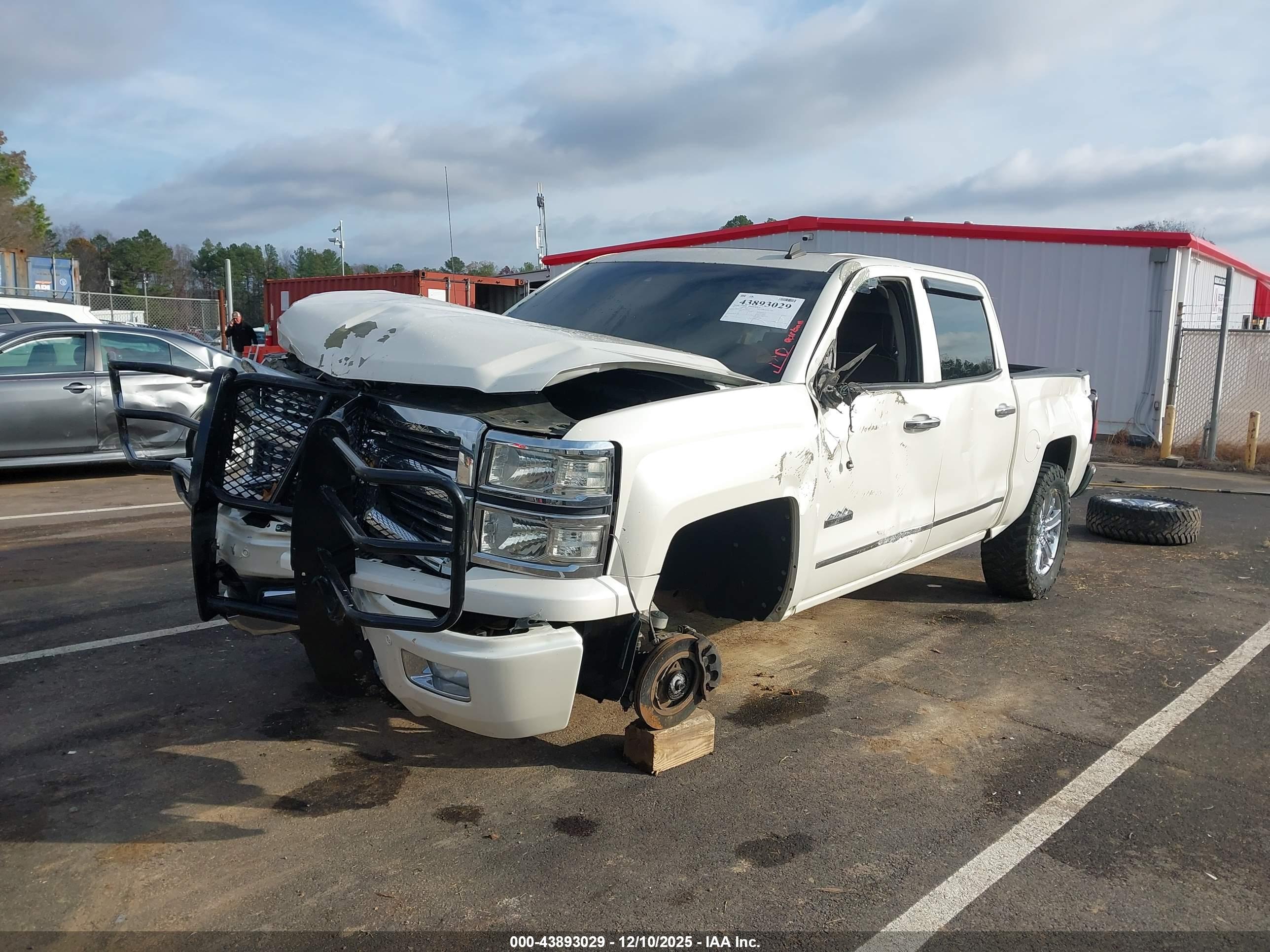 CHEVROLET SILVERADO image 6