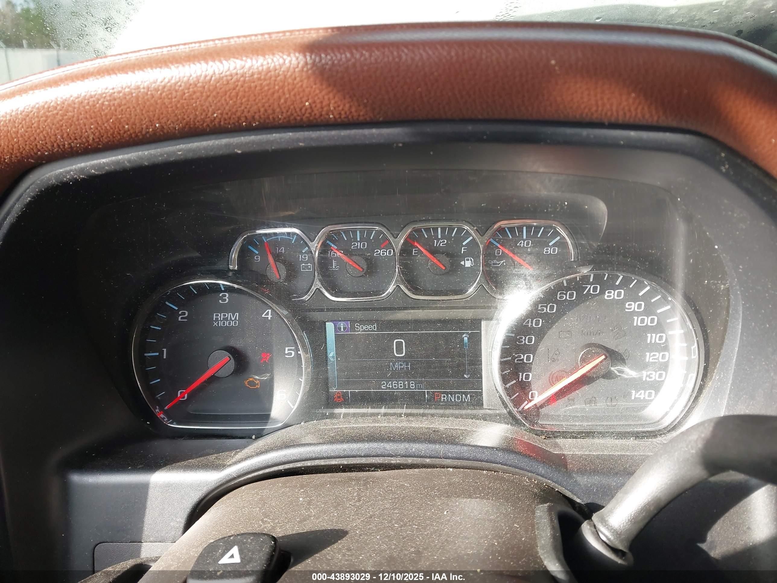 CHEVROLET SILVERADO image 7