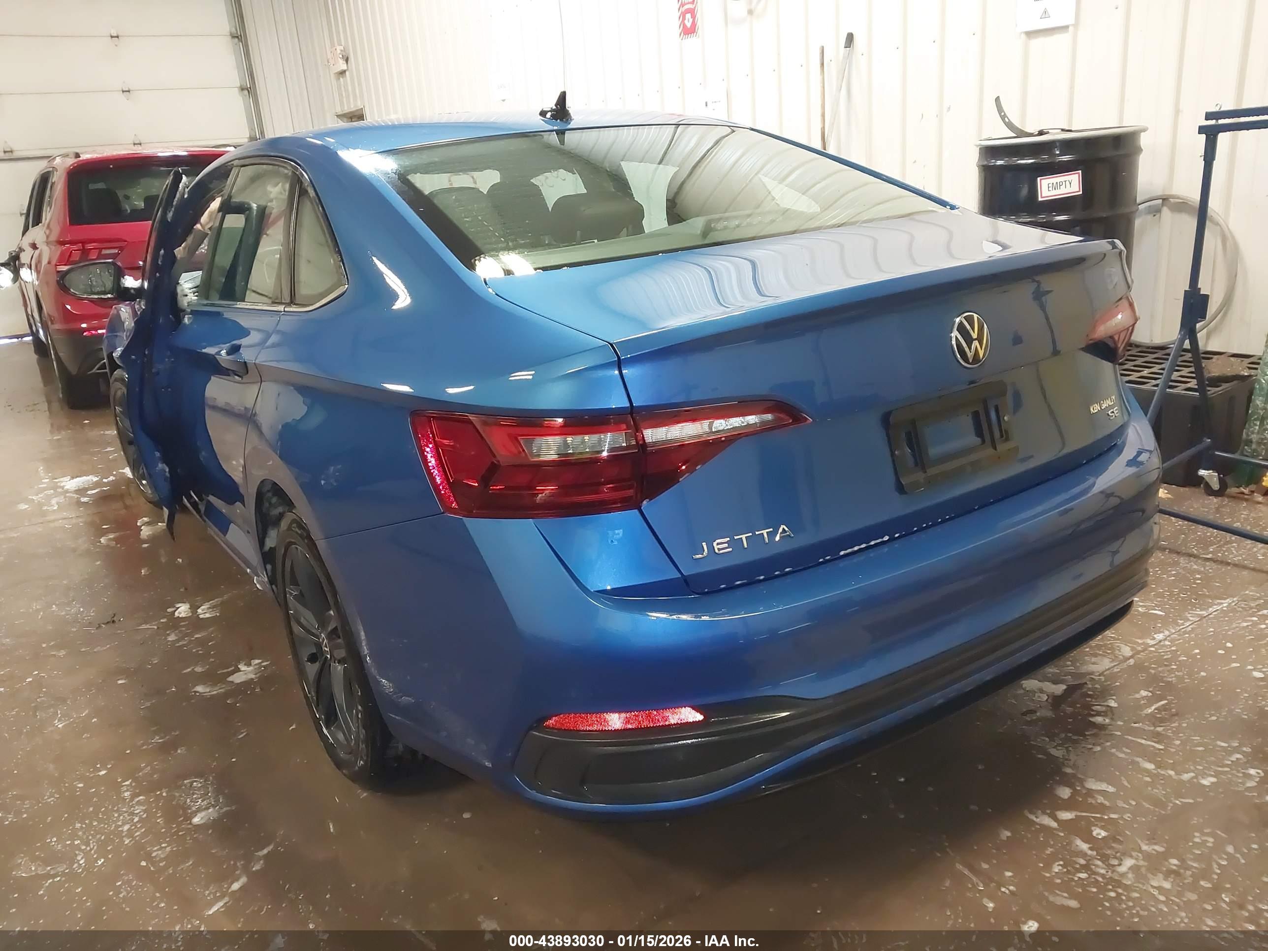 VOLKSWAGEN JETTA image 3