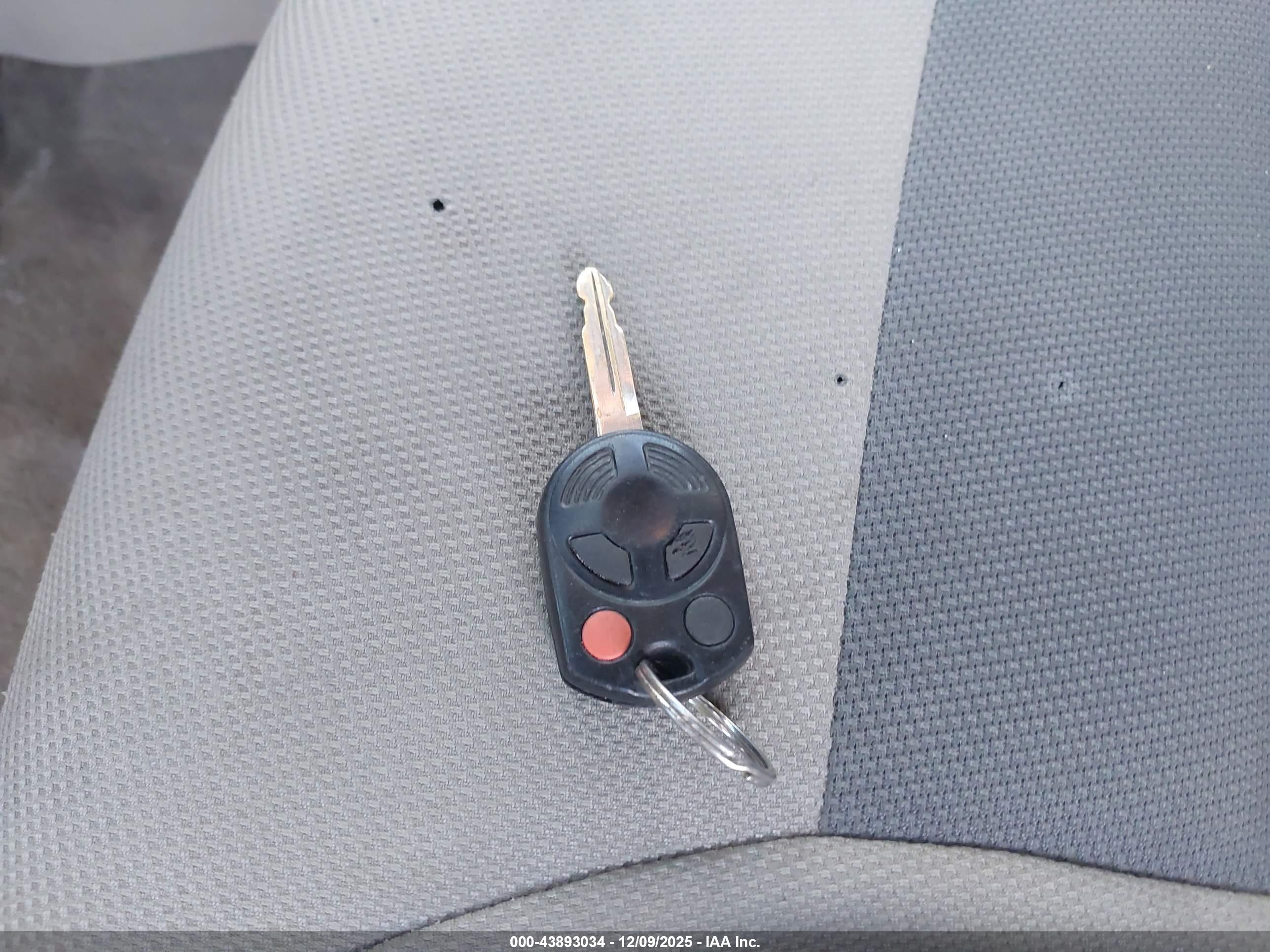 FORD ESCAPE image 11