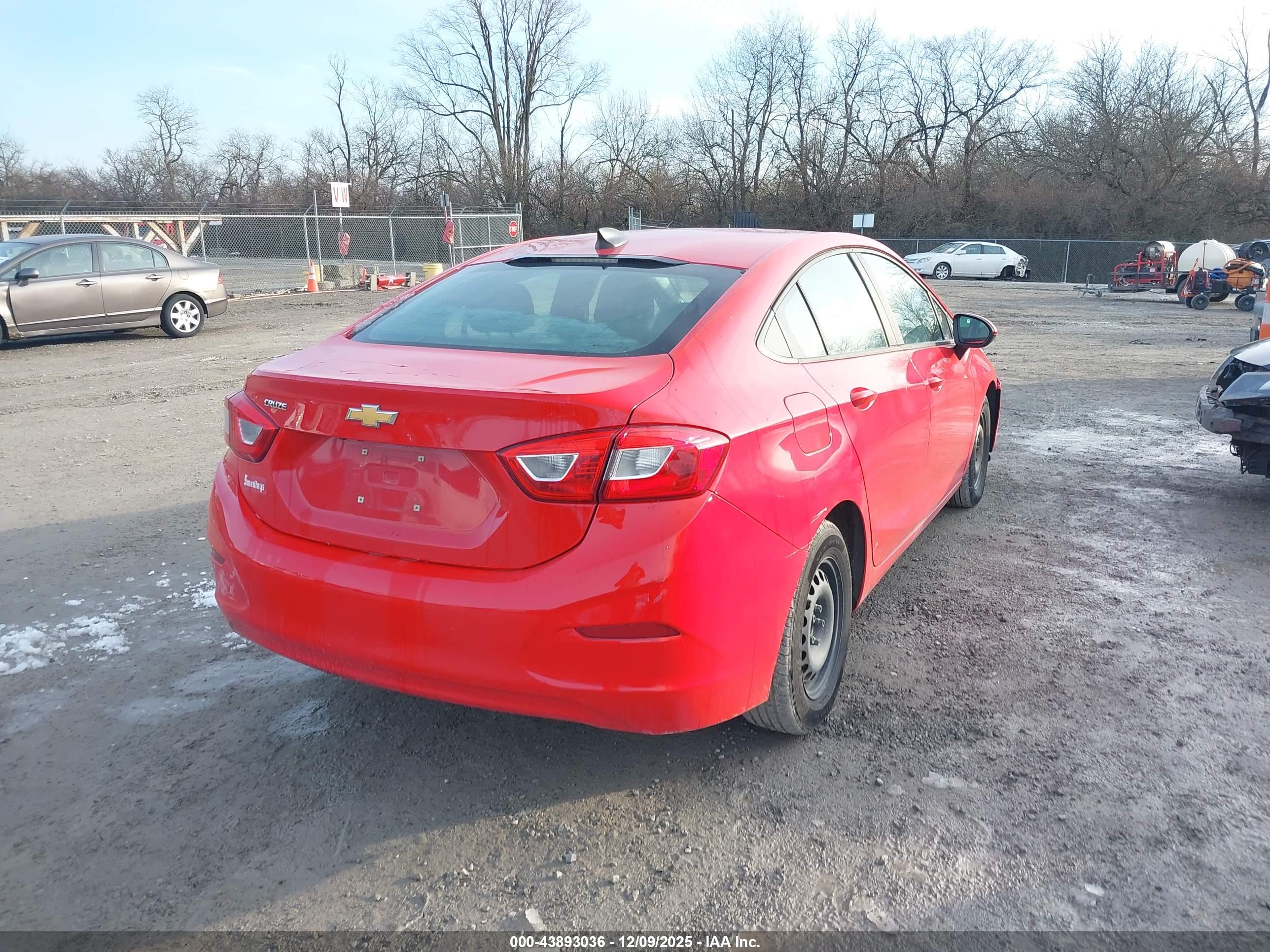CHEVROLET CRUZE image 4