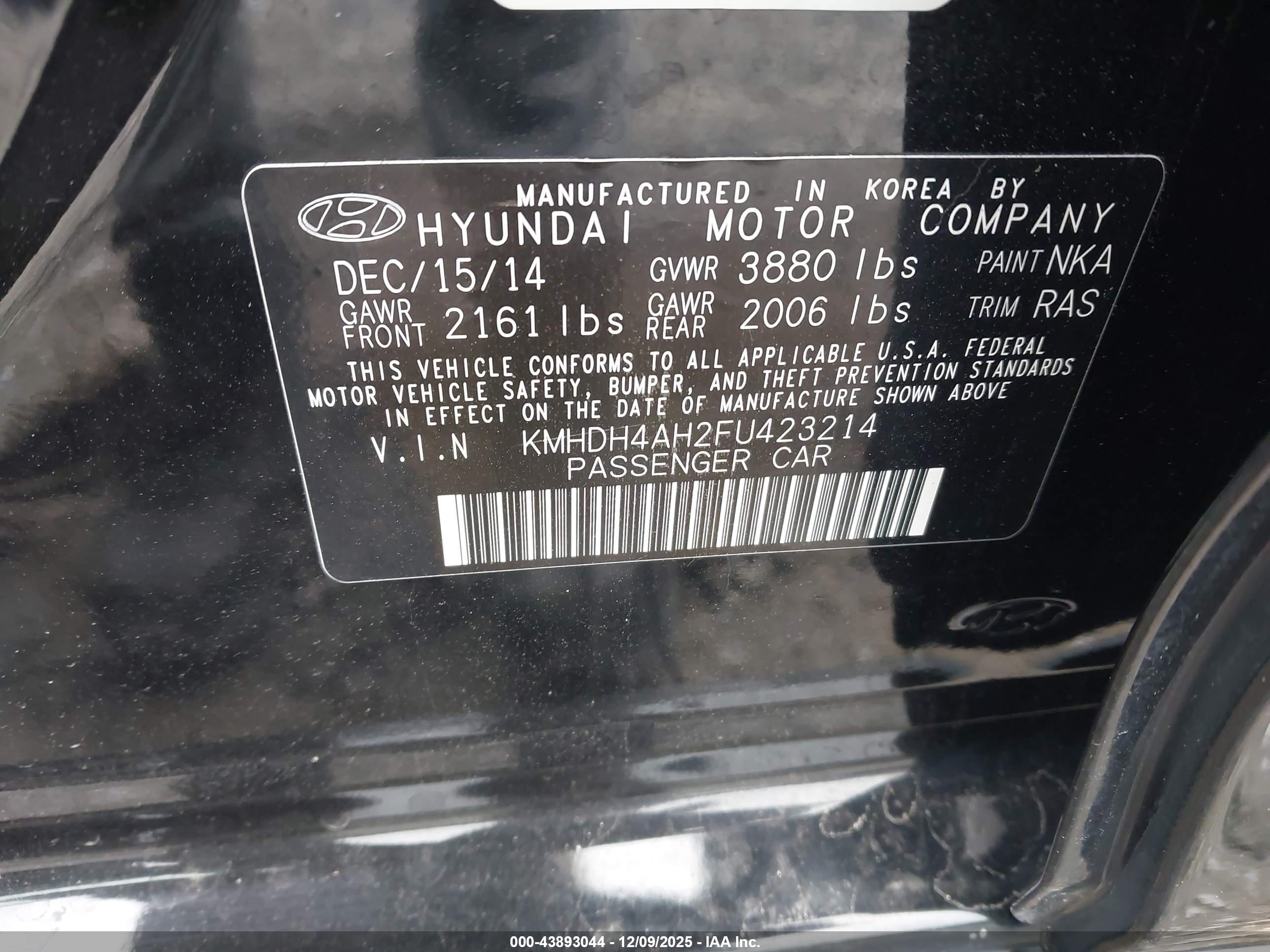 HYUNDAI ELANTRA image 9