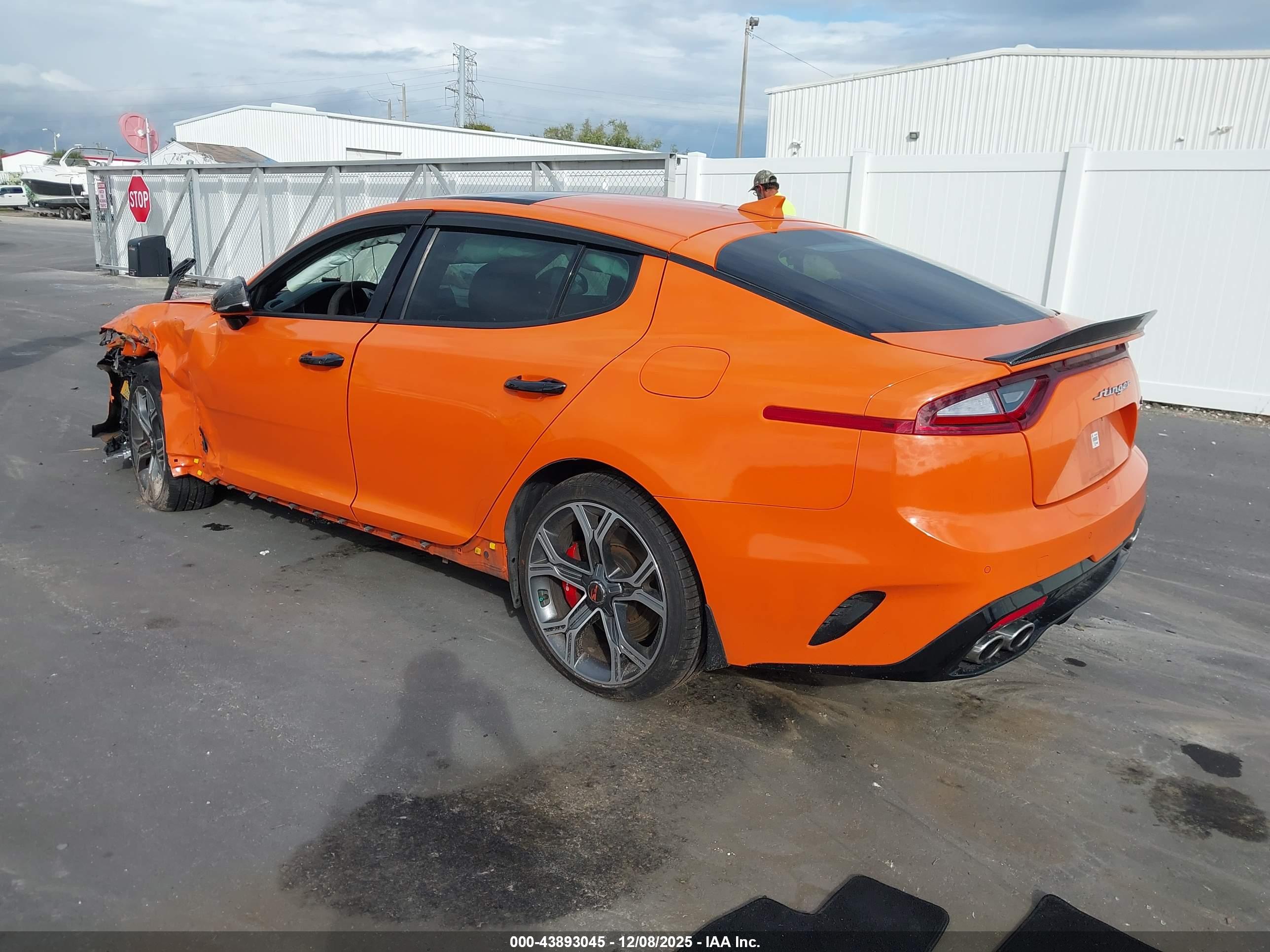 KIA STINGER image 3