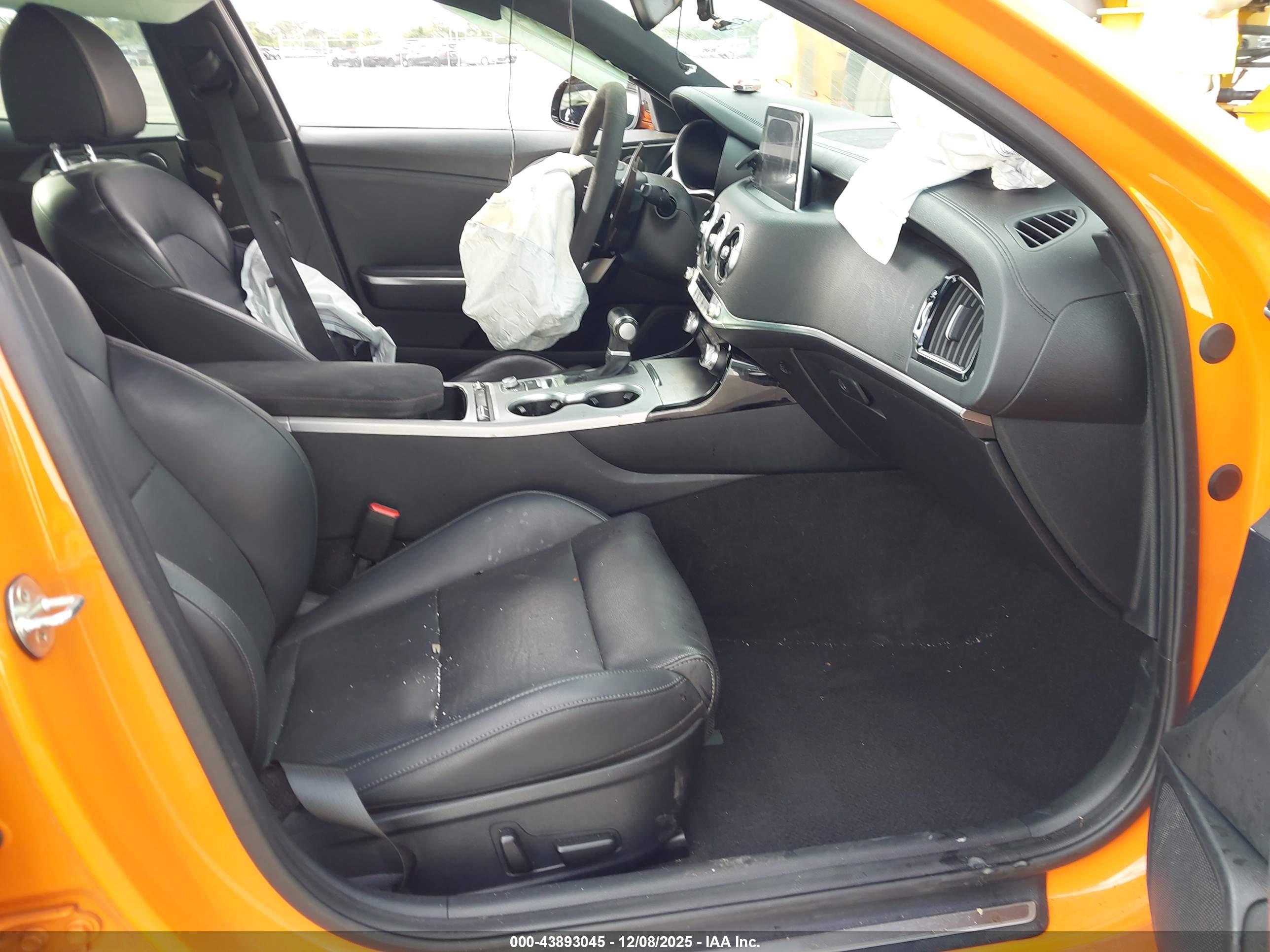 KIA STINGER image 5