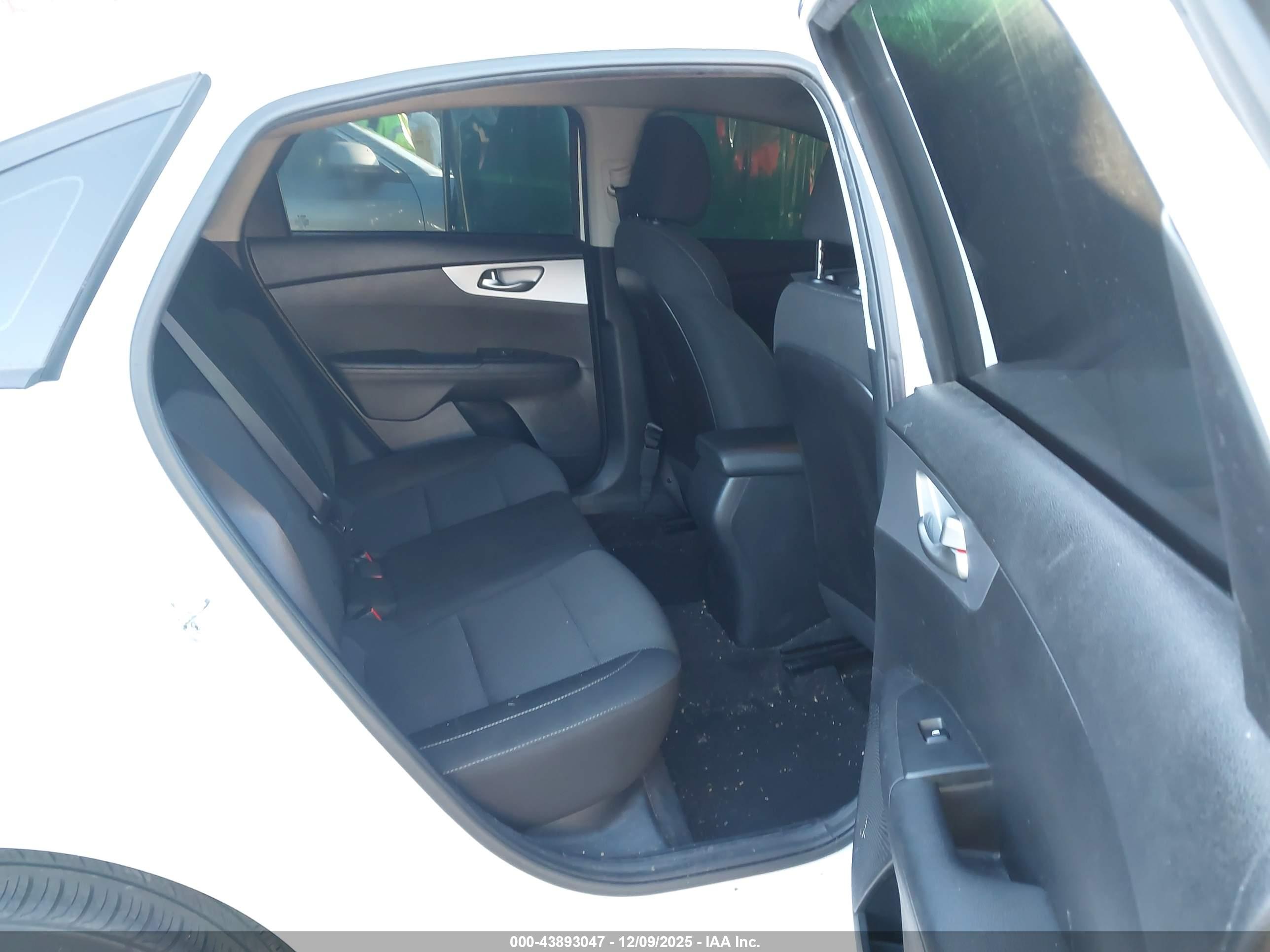 KIA FORTE image 8
