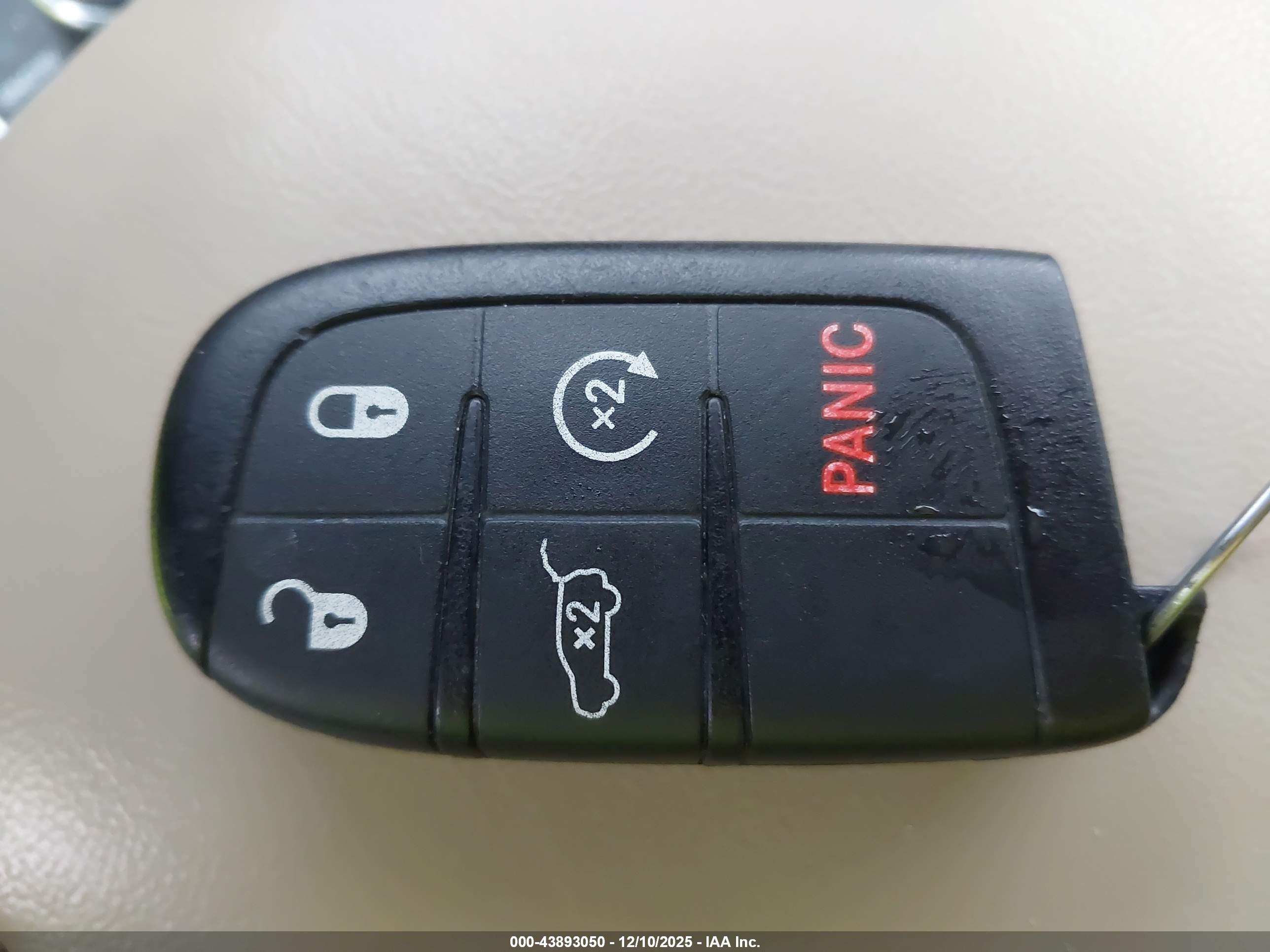 JEEP GRAND image 11