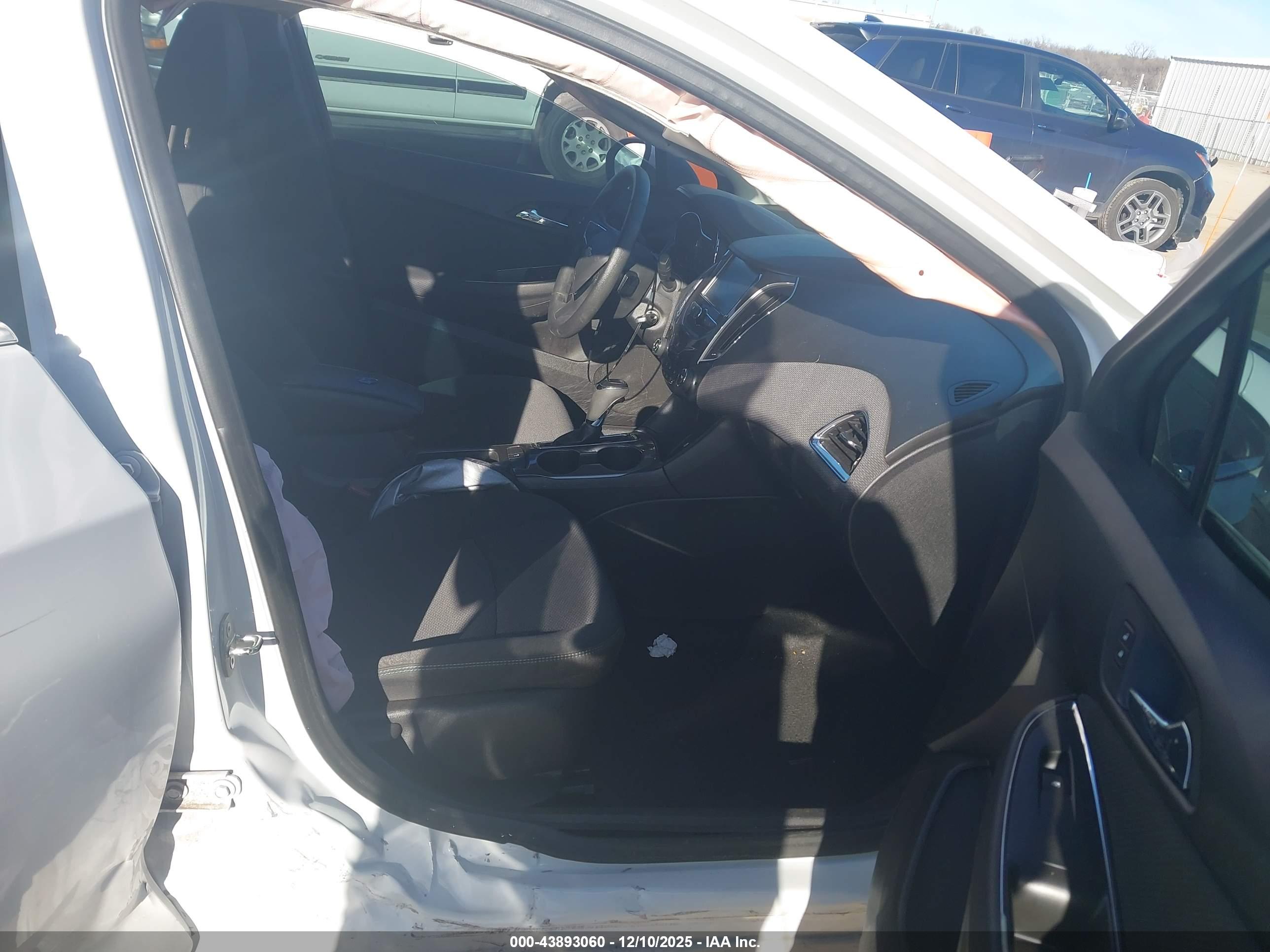 CHEVROLET CRUZE image 5
